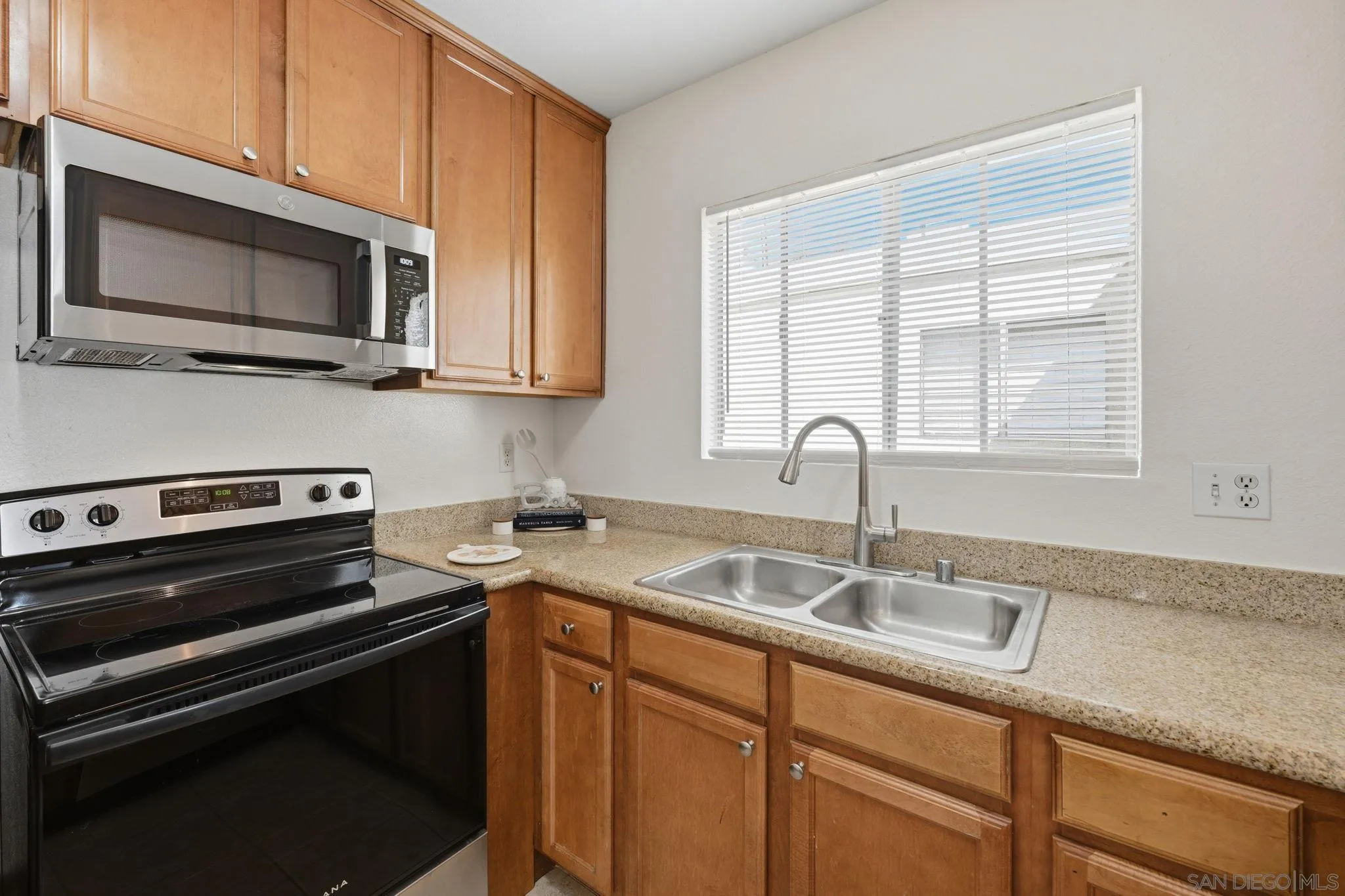 Photo #10: 260010141 Listing: Photo #10