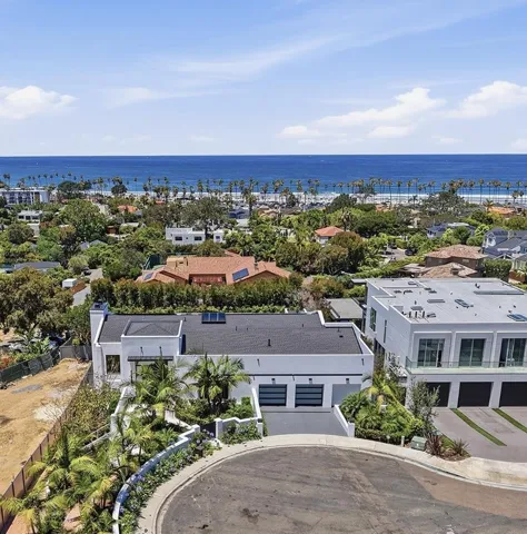 8308 CALLE DEL CIELO, LA JOLLA, CA 92037  Photo 11