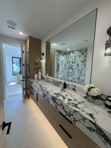 8308 CALLE DEL CIELO, LA JOLLA, CA 92037  Photo 18
