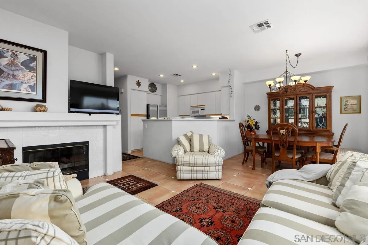 Photo #7: 260010144 Listing: Photo #7