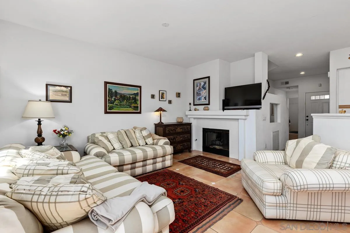 Photo #5: 260010144 Listing: Photo #5