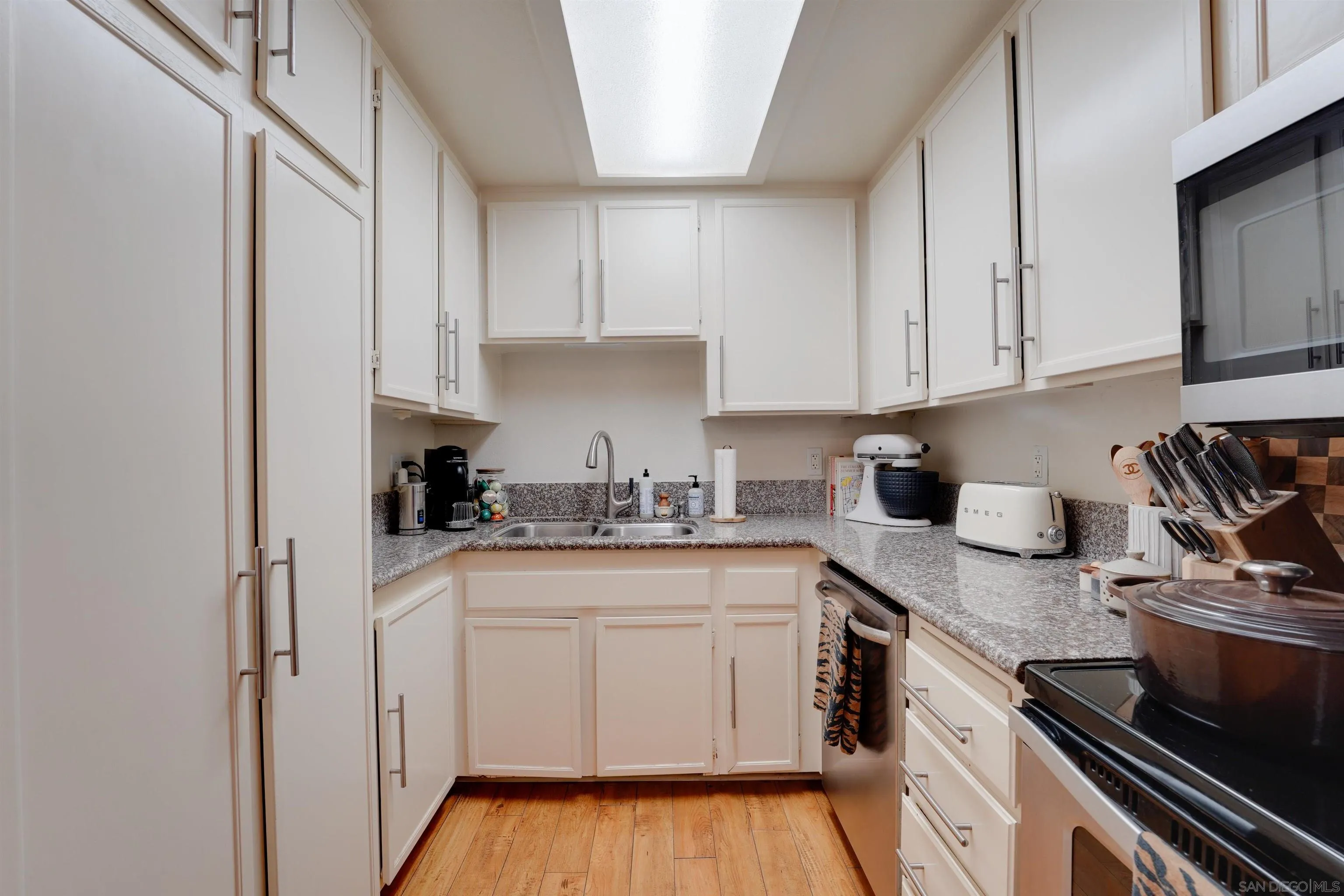 Photo #10: 260010146 Listing: Photo #10