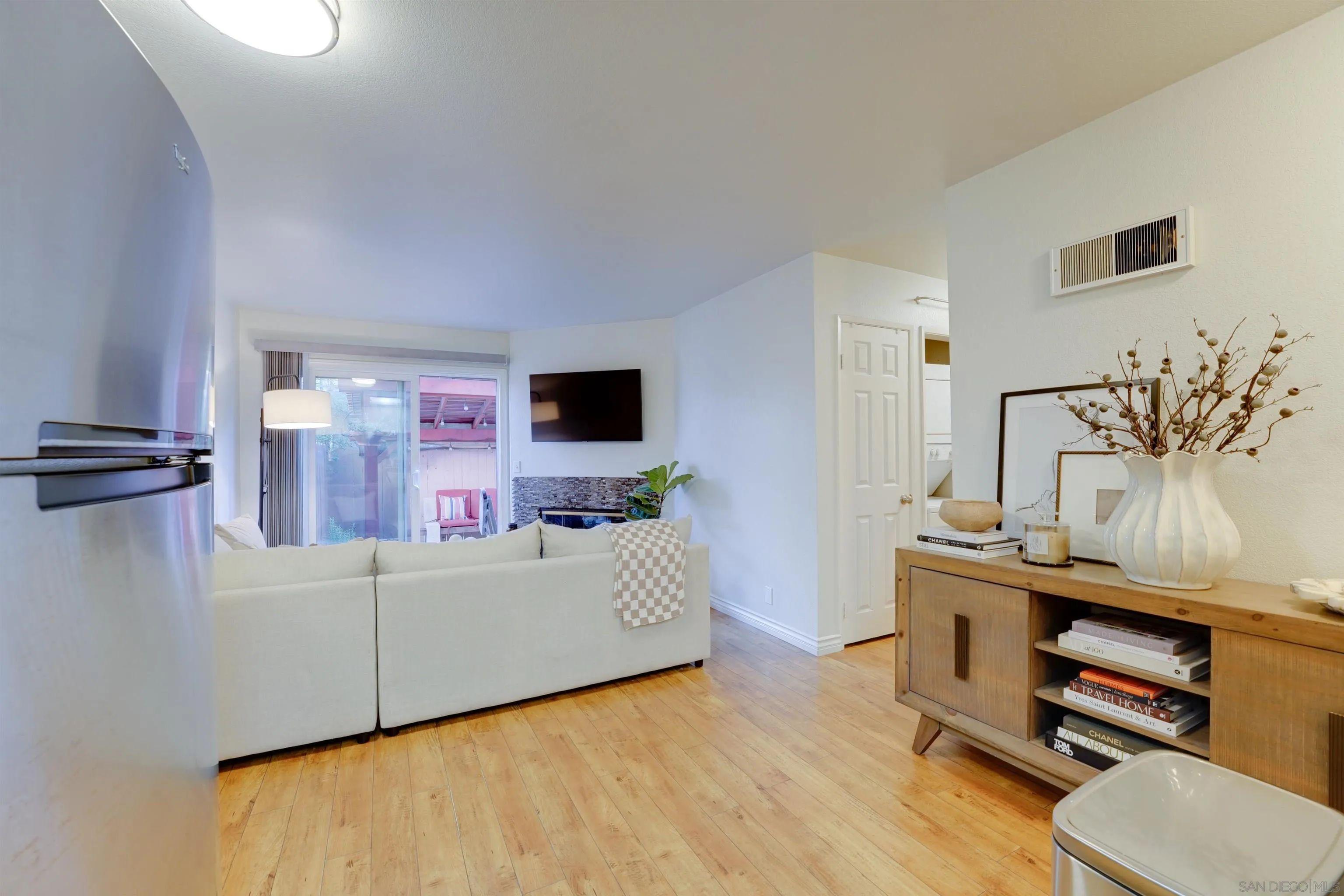 Photo #12: 260010146 Listing: Photo #12