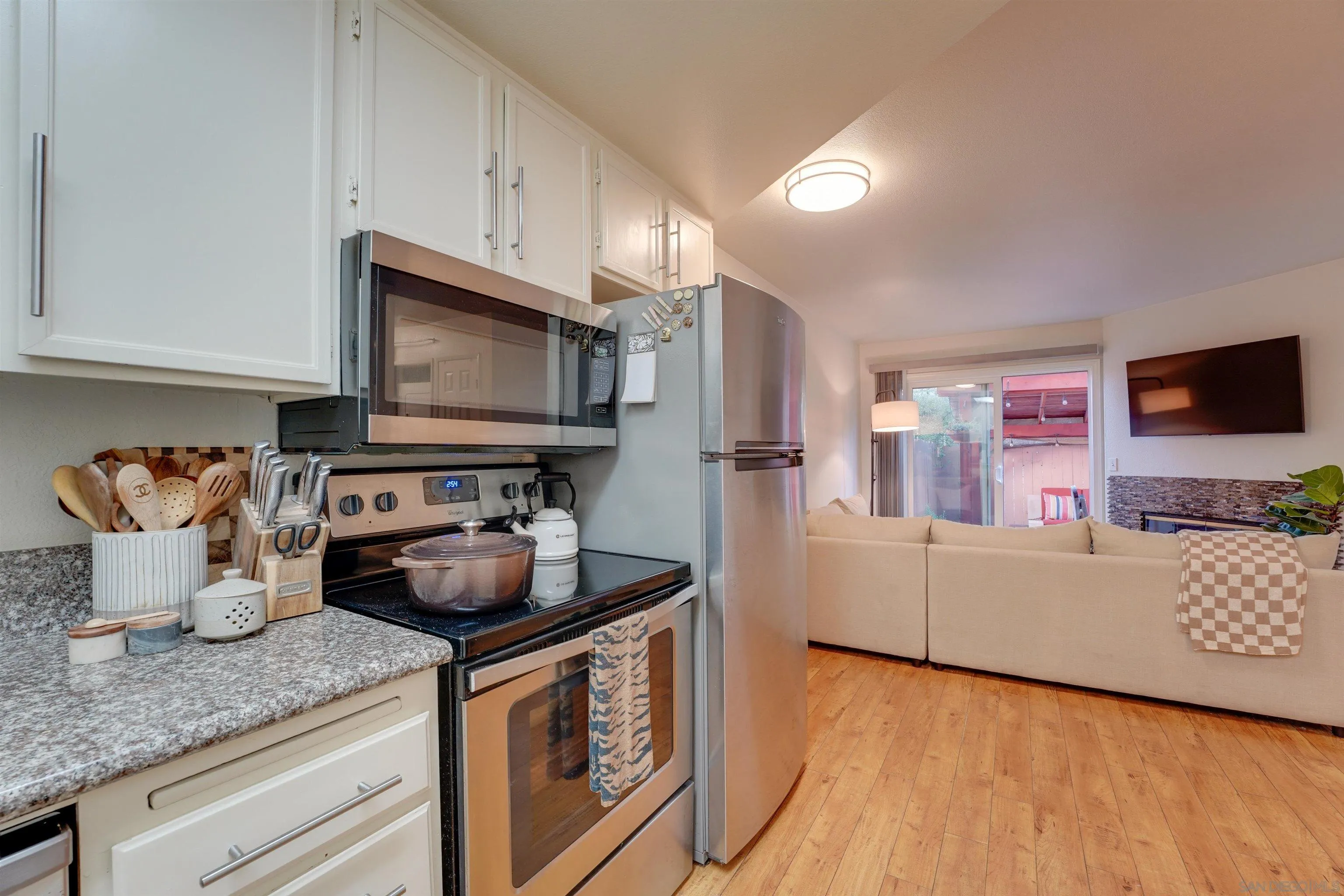 Photo #11: 260010146 Listing: Photo #11