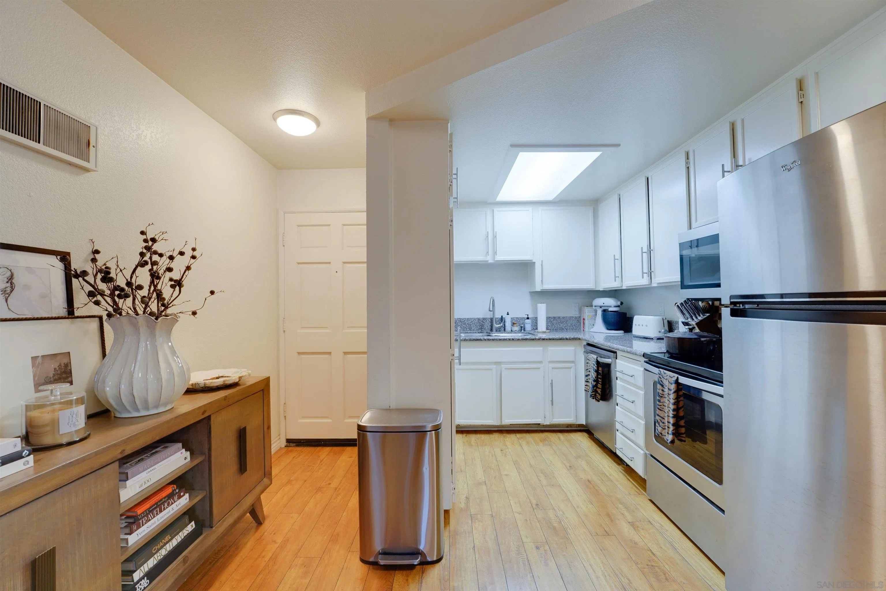 Photo #6: 260010146 Listing: Photo #6