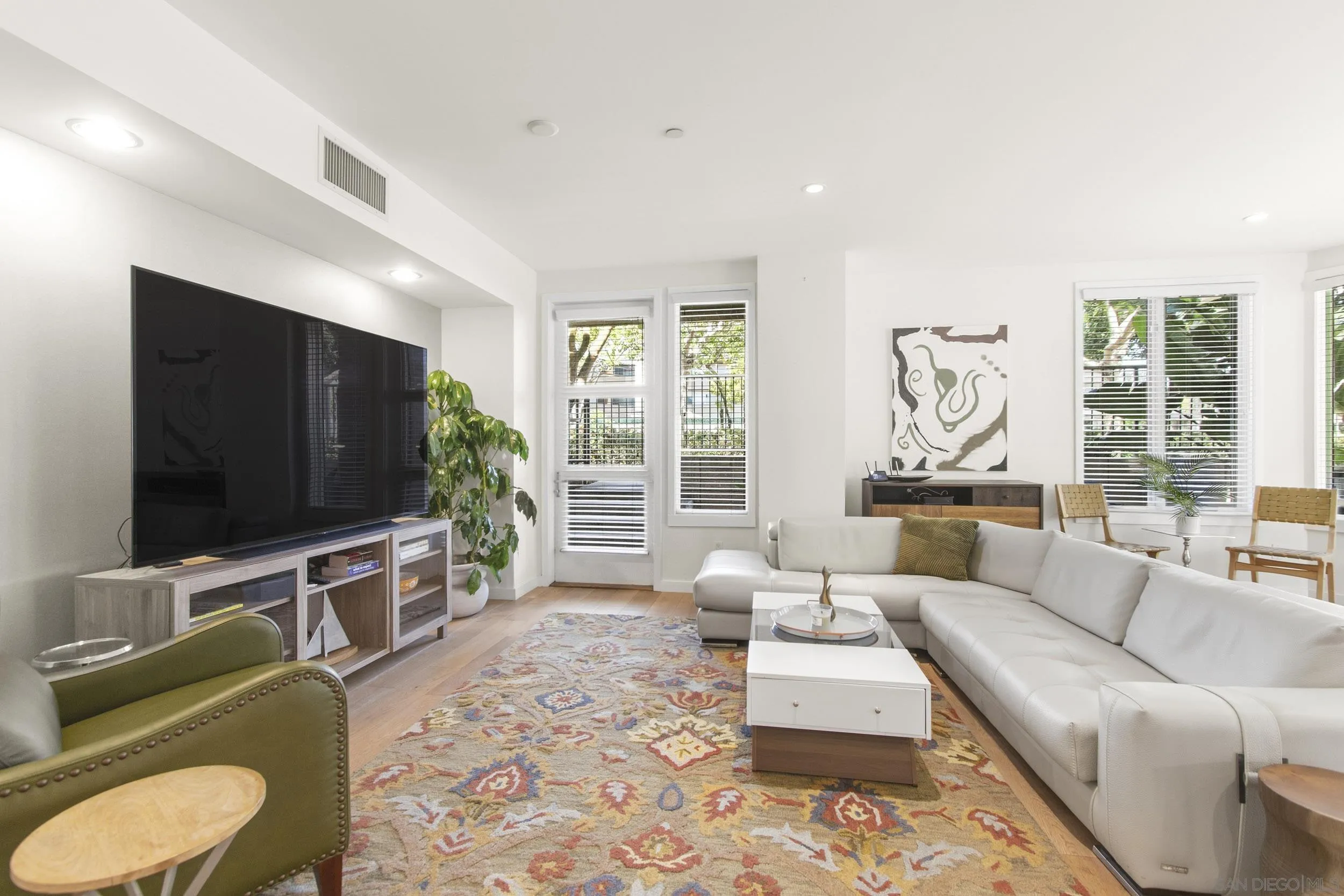 Photo #6: 260010154 Listing: Photo #6