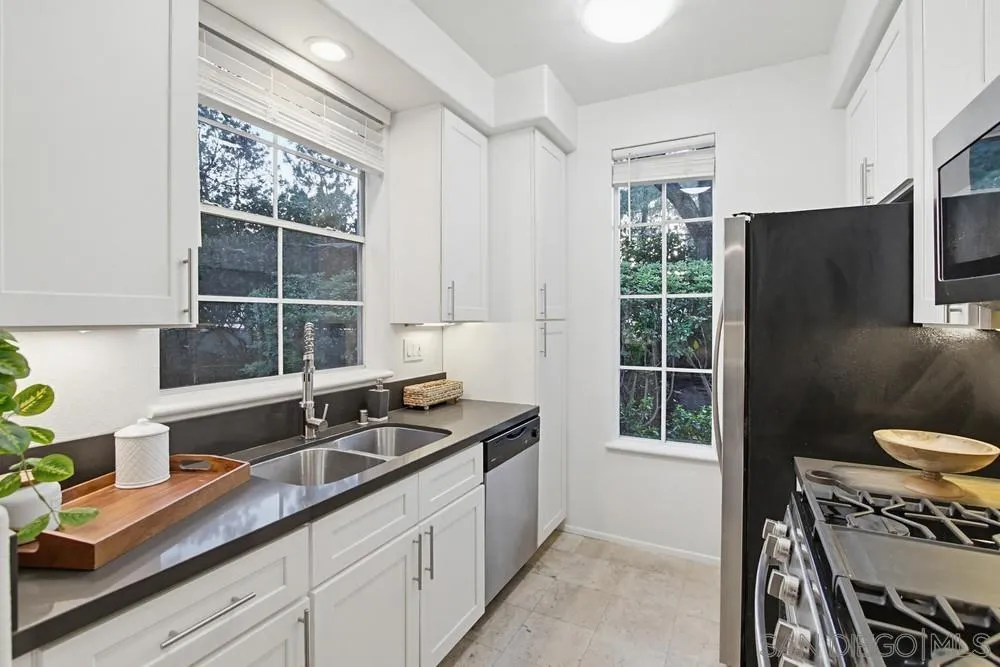 Photo #8: 260010156 Listing: Photo #8