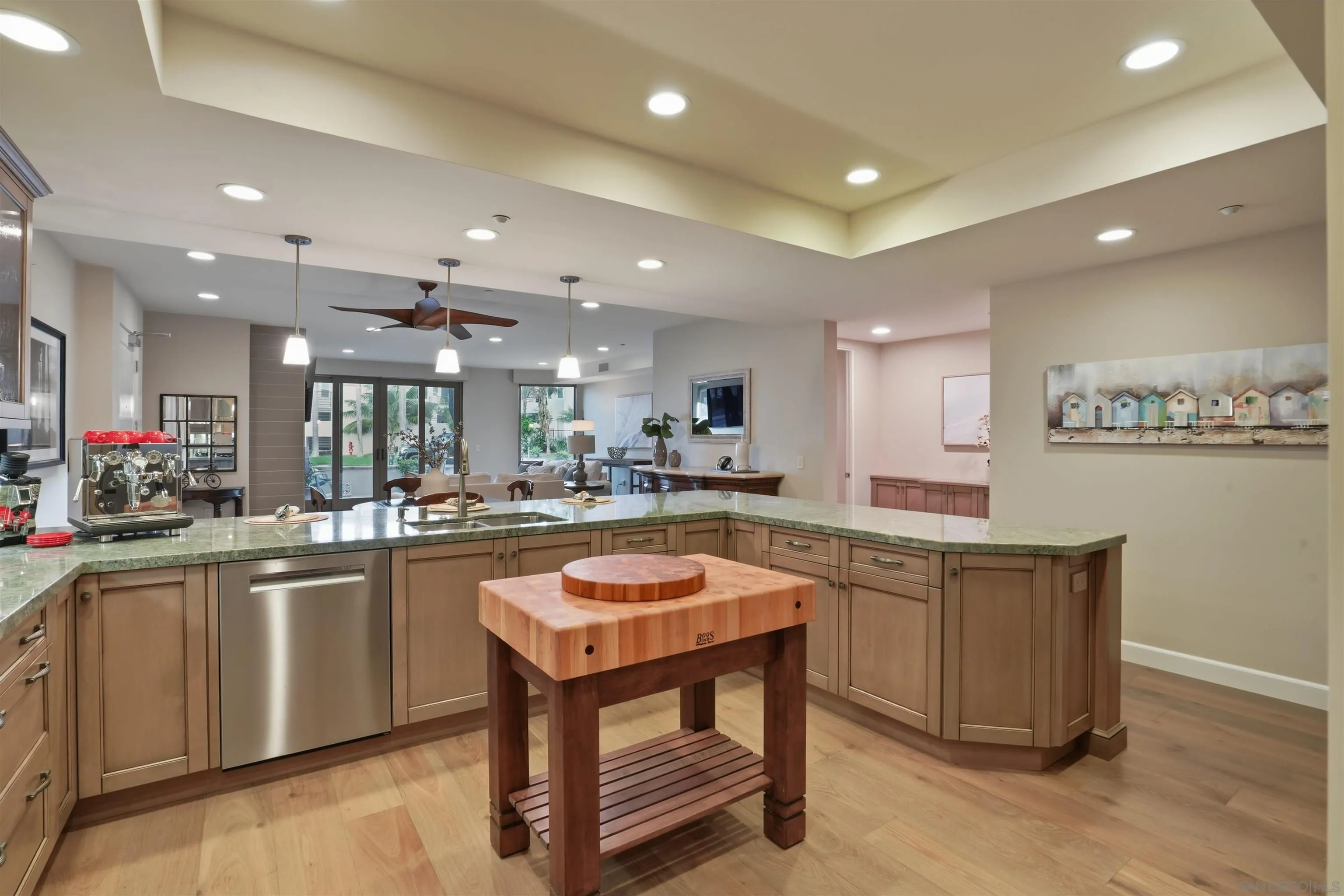Photo #5: 260010157 Listing: Photo #5