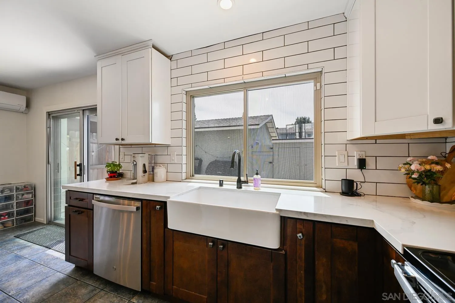 https://cdn.realtyfeed.com/cdn/127/260010160/044882424cc48144a40b7ec2edbc7008.webp