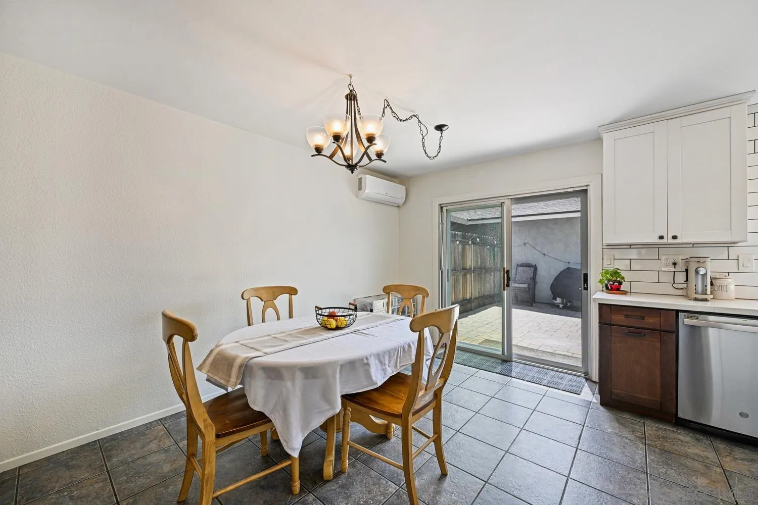 https://cdn.realtyfeed.com/cdn/127/260010160/4f64cf9a5afc645db7e7d5e0c5f7a439.webp