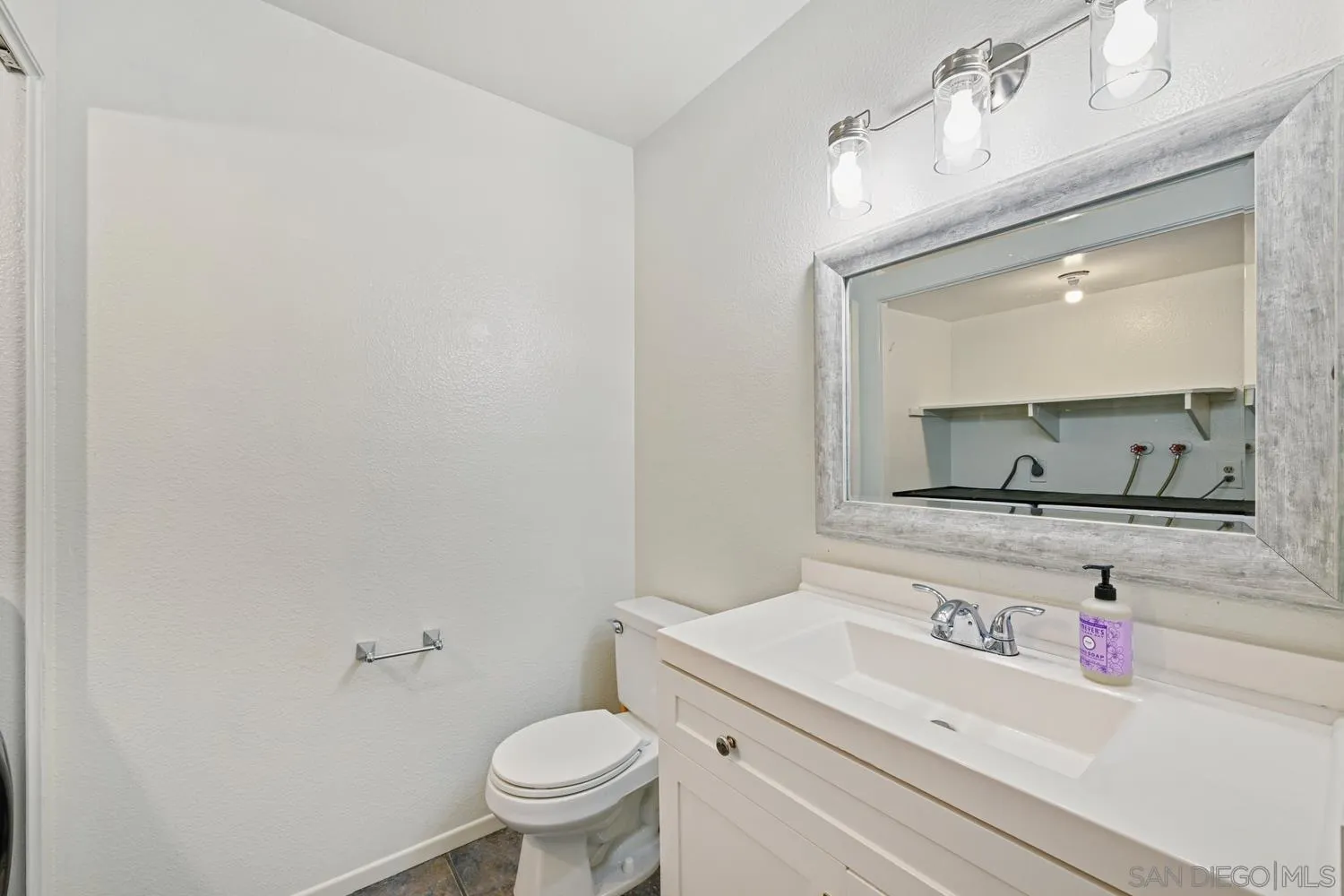 https://cdn.realtyfeed.com/cdn/127/260010160/aa891a0c3c56156adef98f0af5f65dfb.webp