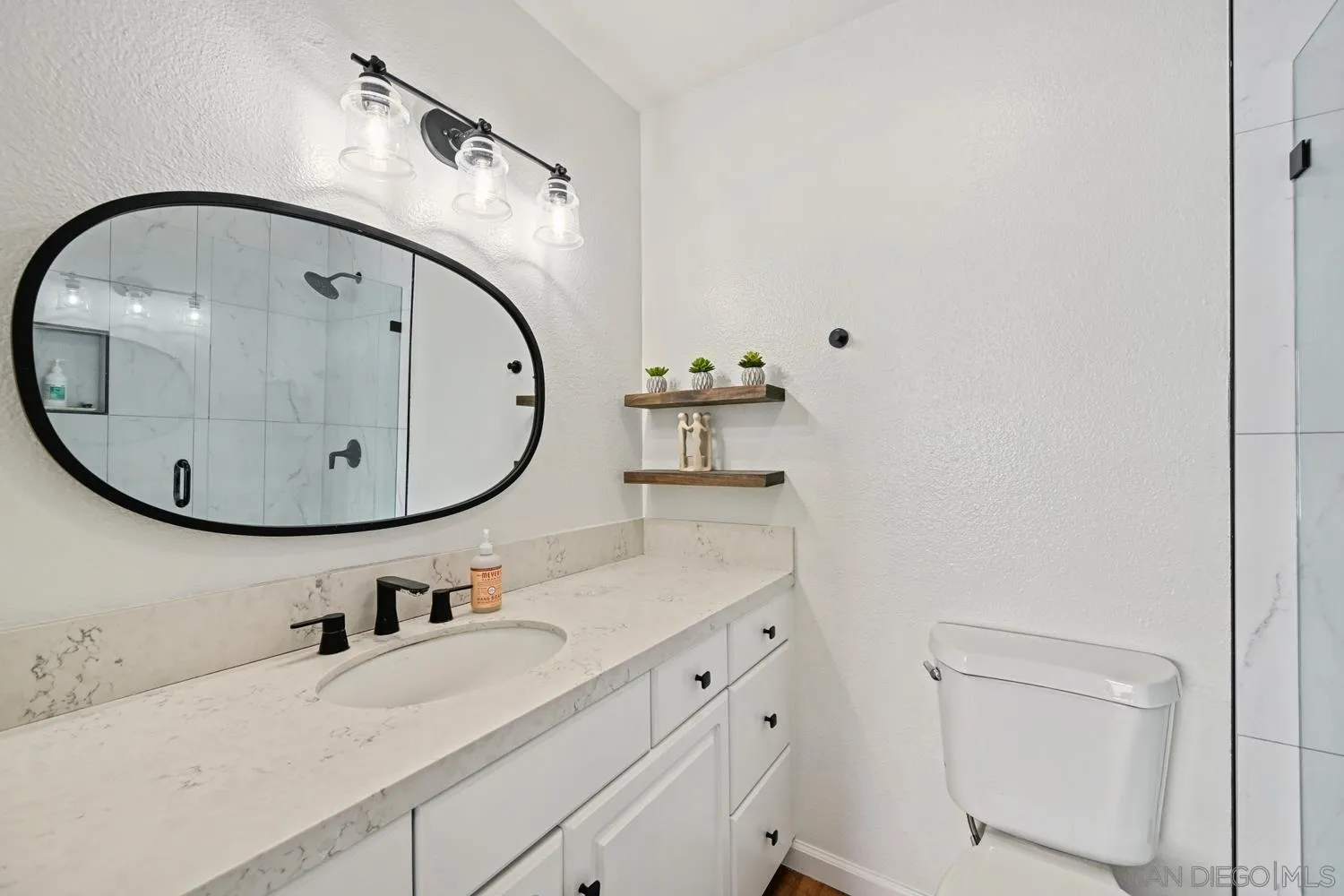 https://cdn.realtyfeed.com/cdn/127/260010160/ba279e61a839b015630b43202a7f0275.webp