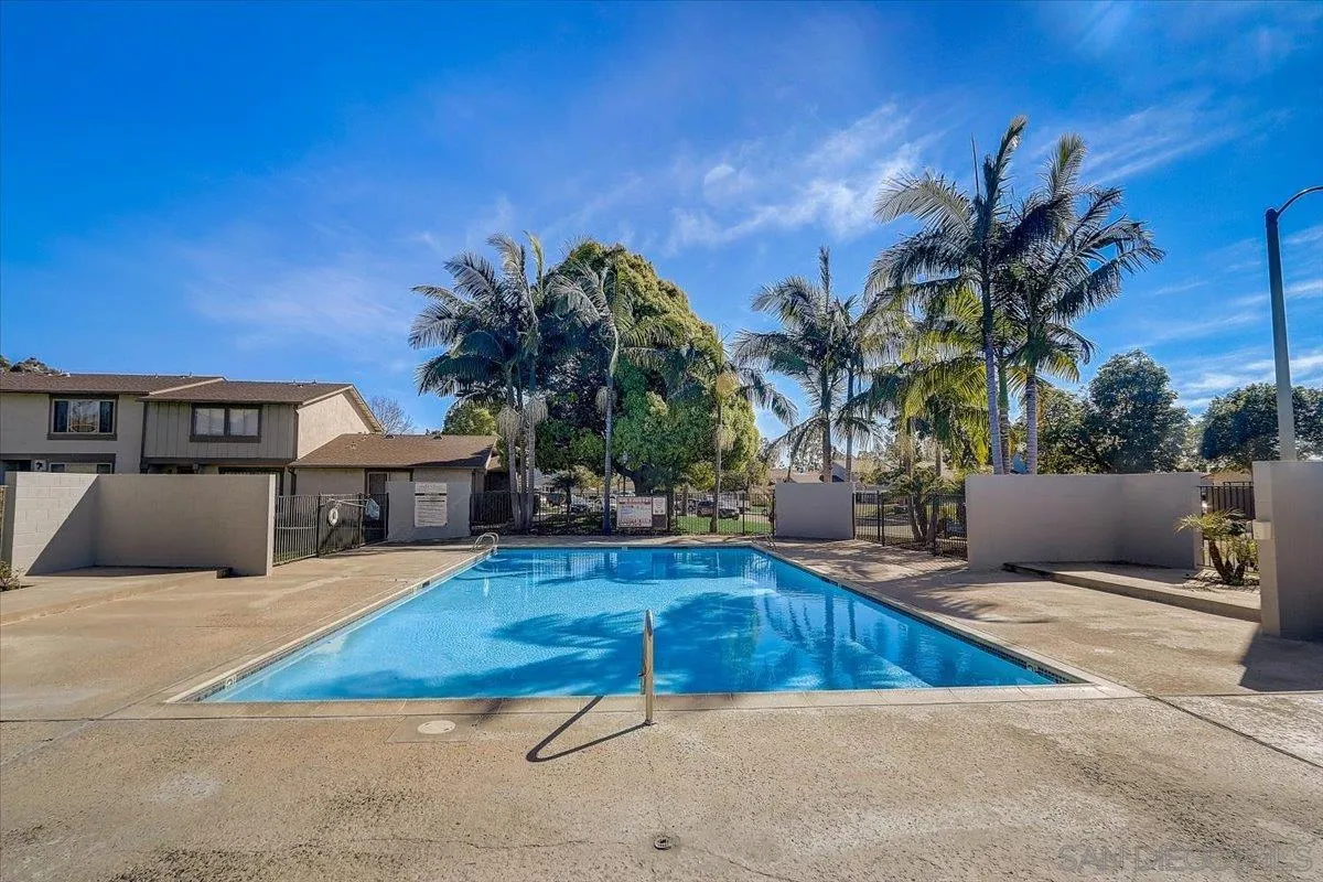 https://cdn.realtyfeed.com/cdn/127/260010160/ebb05a7fde863d58d8320005a7a364d3.webp