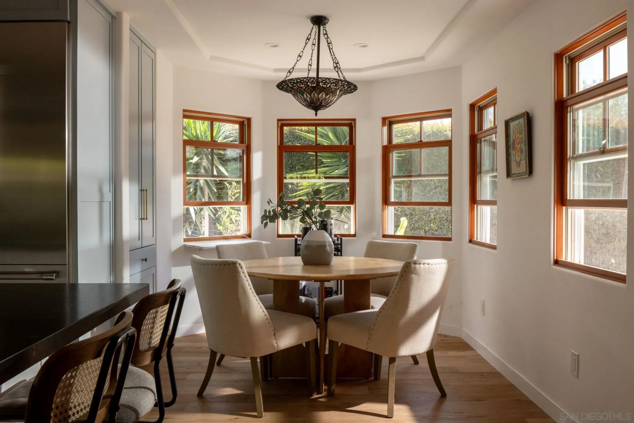 https://cdn.realtyfeed.com/cdn/127/260010161/1f2aee0833be5983f243946882bd5af2.webp
