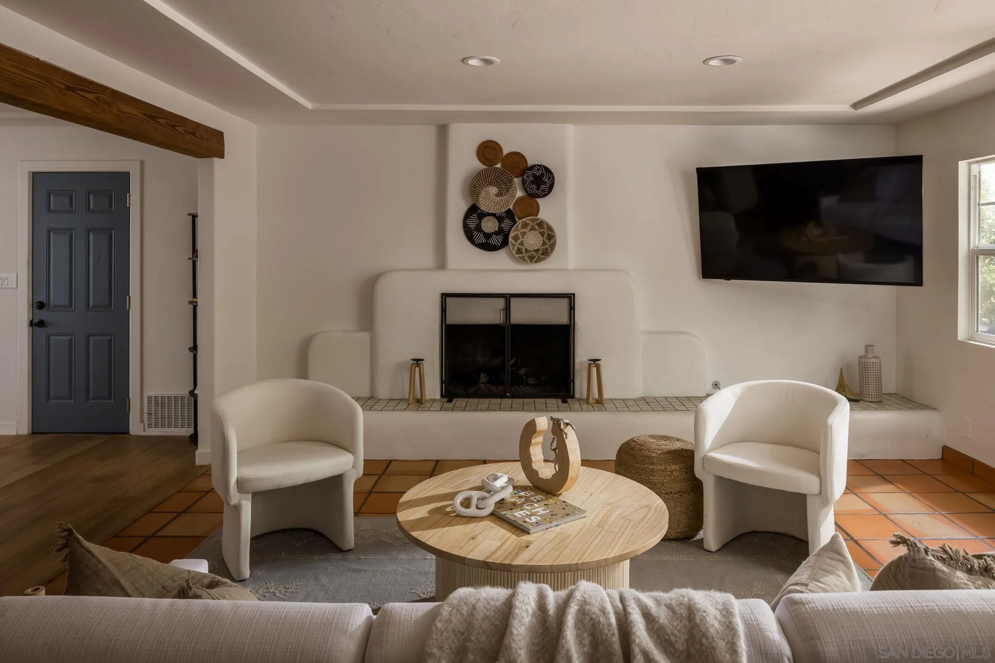 https://cdn.realtyfeed.com/cdn/127/260010161/4ff093a4a8674eb111103b4b6d3d0766.webp