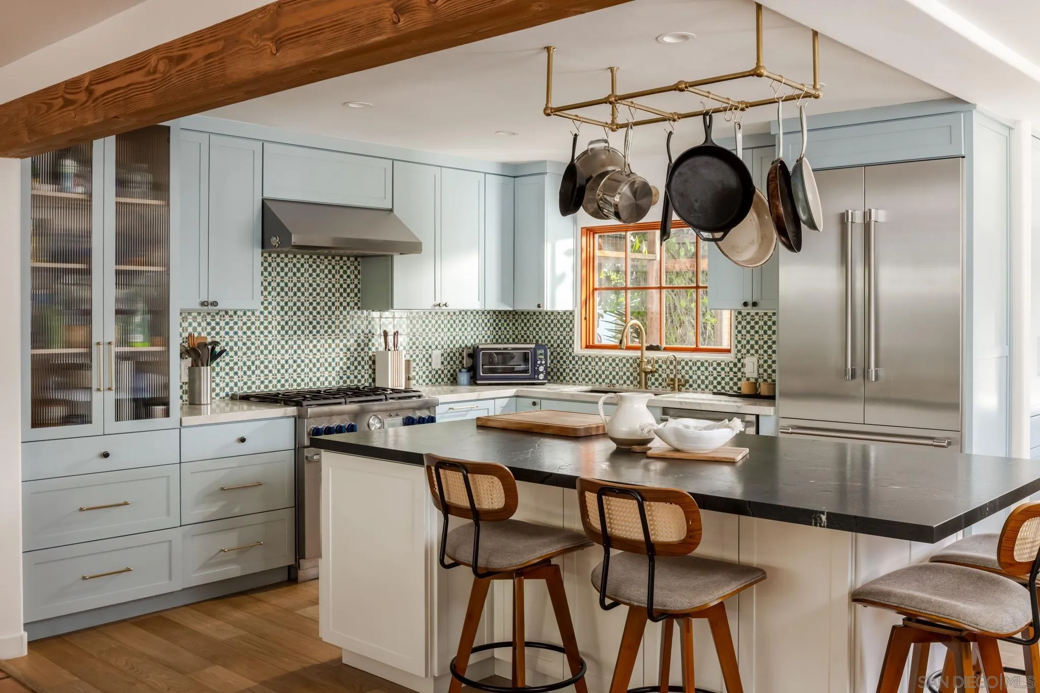 https://cdn.realtyfeed.com/cdn/127/260010161/71a719b1b8f50a03a8fce0fbee533334.webp