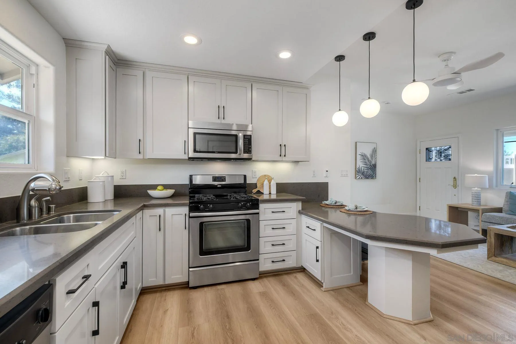 https://cdn.realtyfeed.com/cdn/127/260010164/4af7fa68898027ed9cd6cb4fc42b5e23.webp