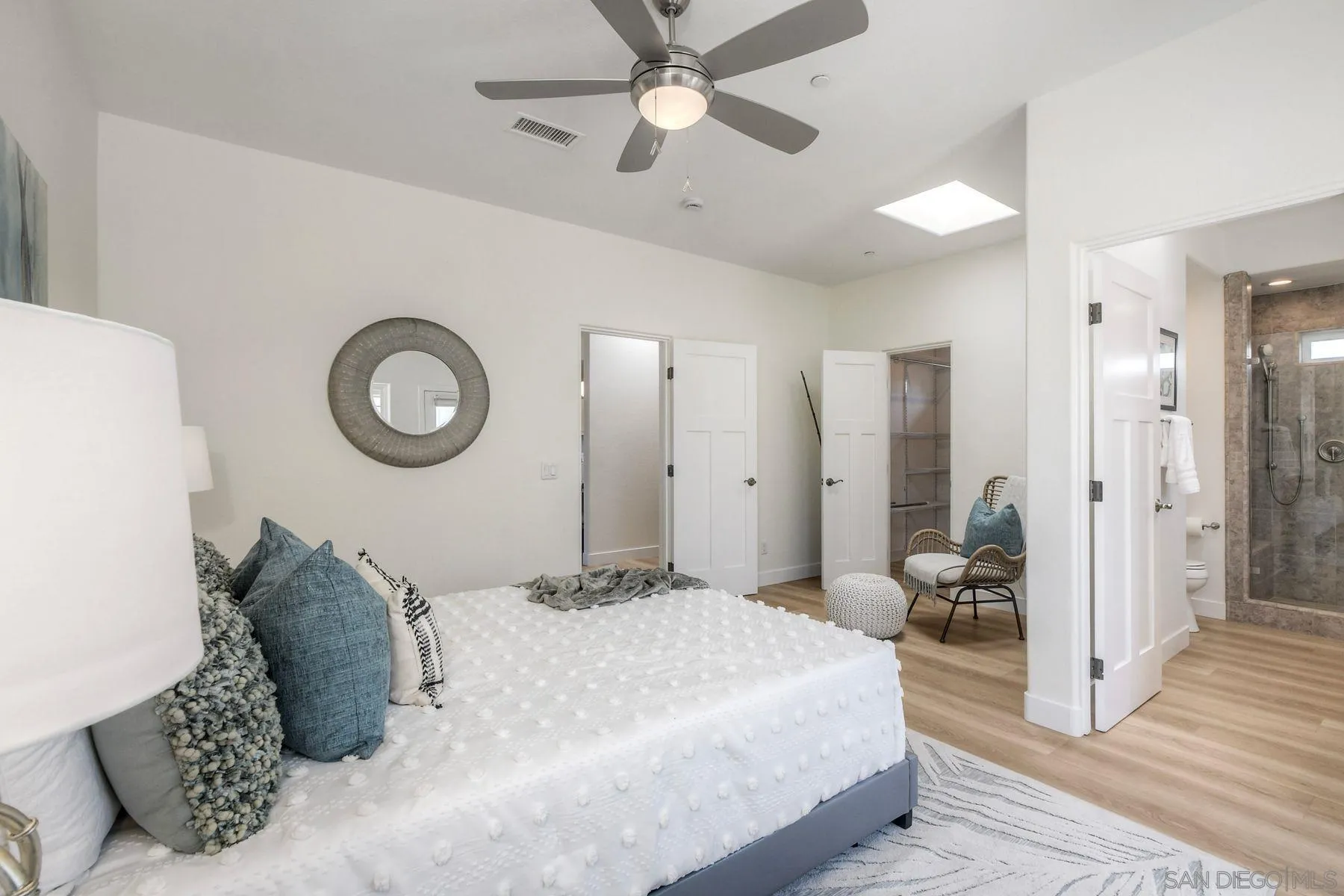 https://cdn.realtyfeed.com/cdn/127/260010164/90fdeec563db57baf3c407109eeca46e.webp
