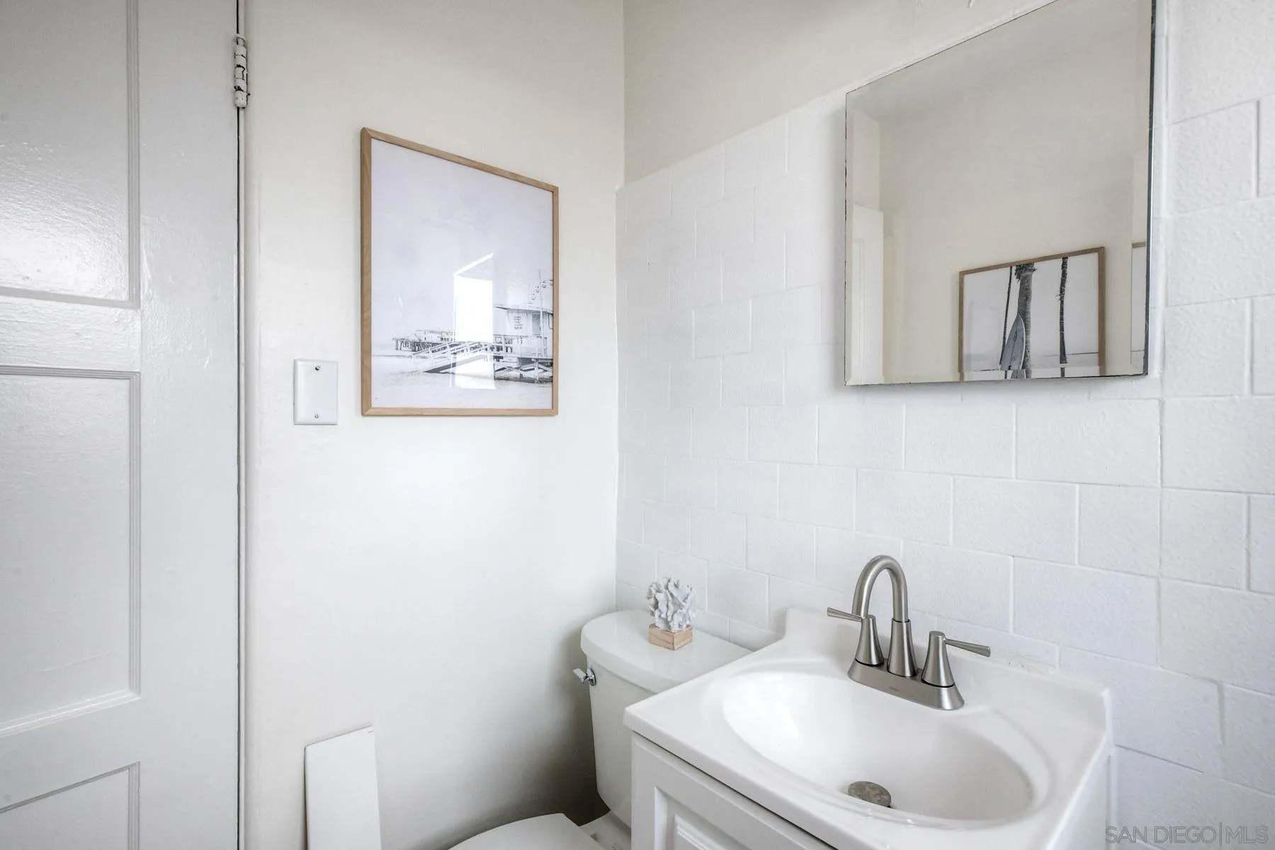https://cdn.realtyfeed.com/cdn/127/260010164/ebdb26052203a3fa6119dd25680709ee.webp