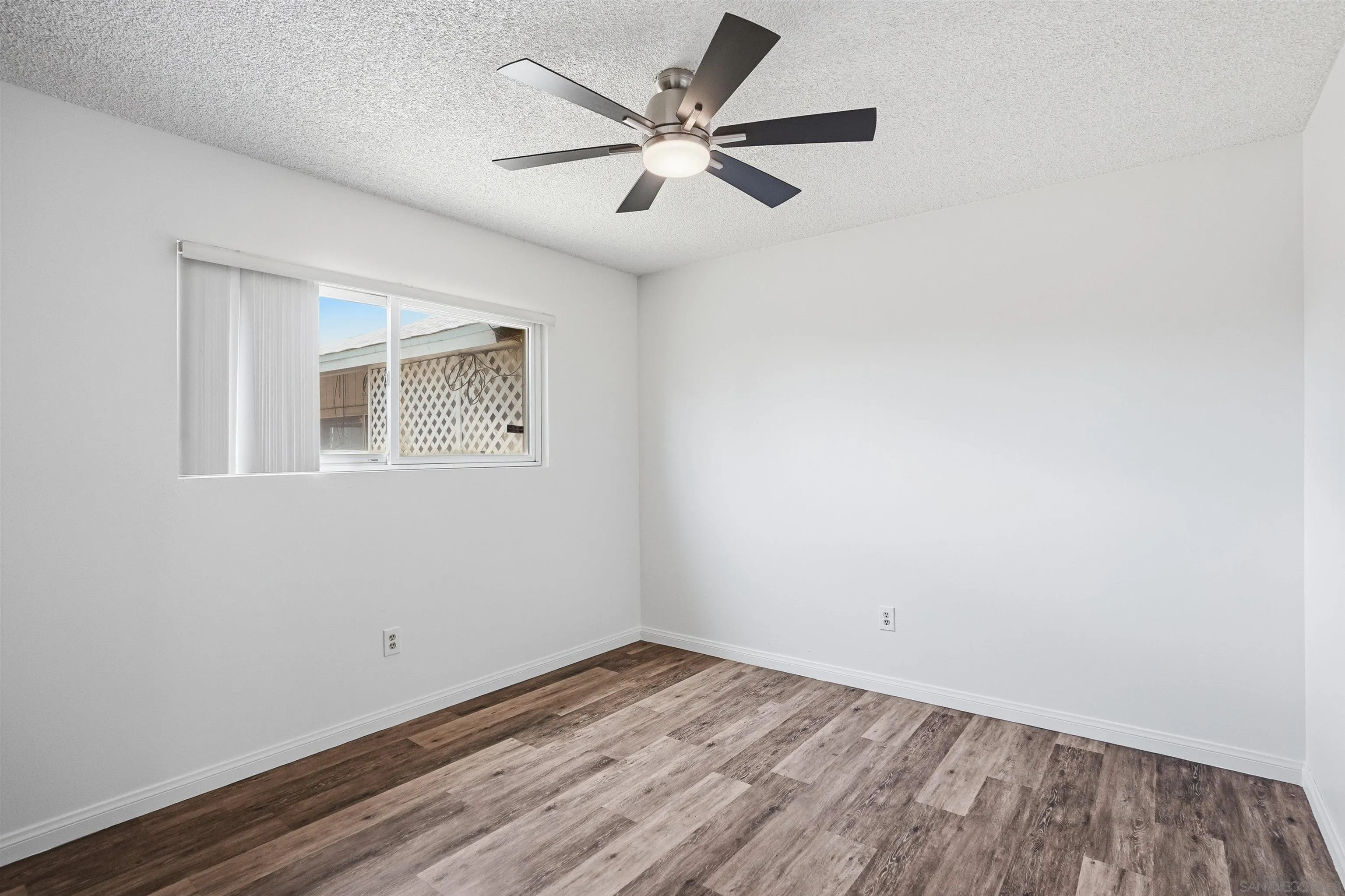 https://cdn.realtyfeed.com/cdn/127/260010166/28f64a56bbff586a6e1cc08d69da92ea.webp