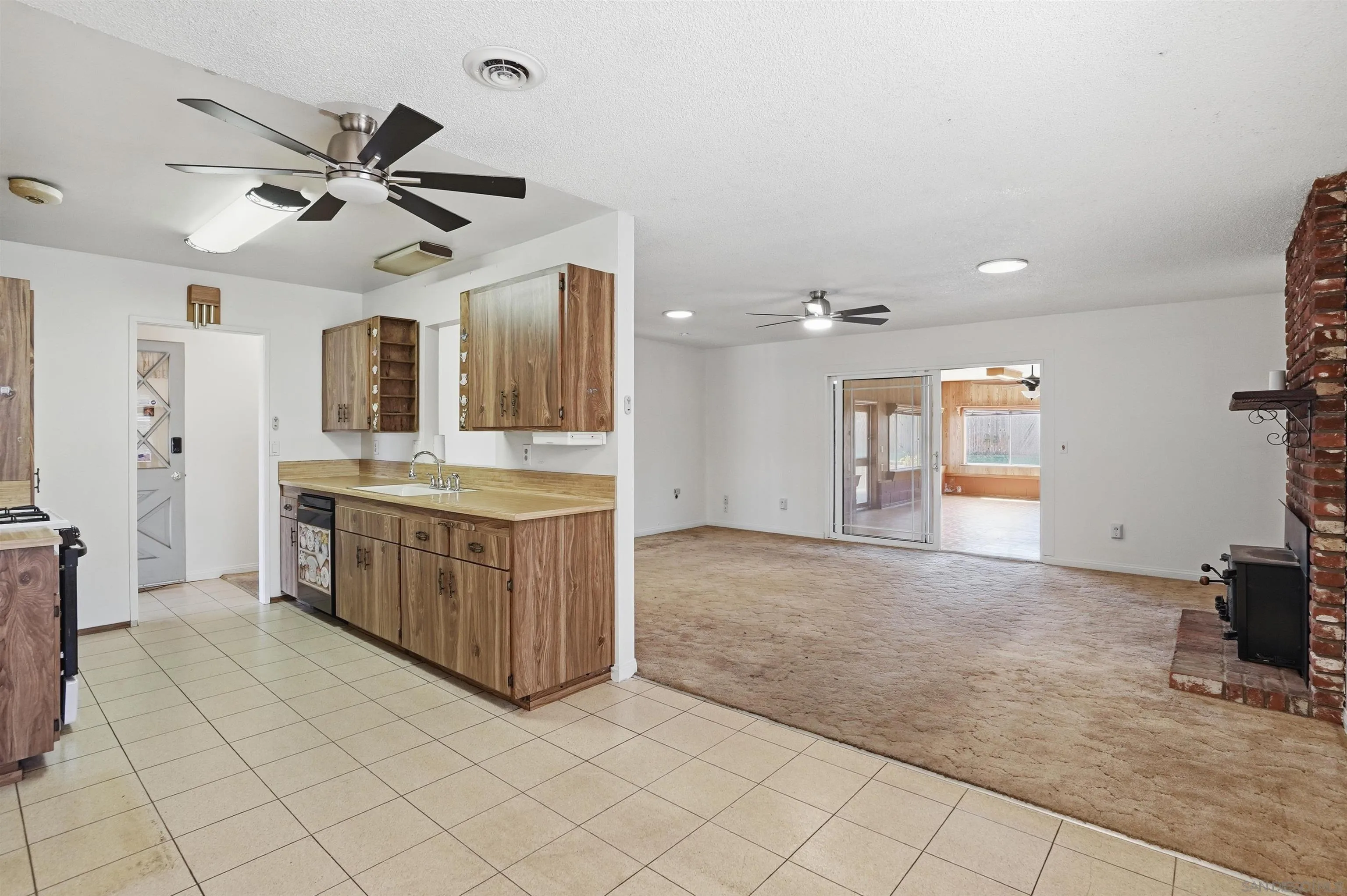 https://cdn.realtyfeed.com/cdn/127/260010166/72191f91580dc705578739a2ea9e5e91.webp