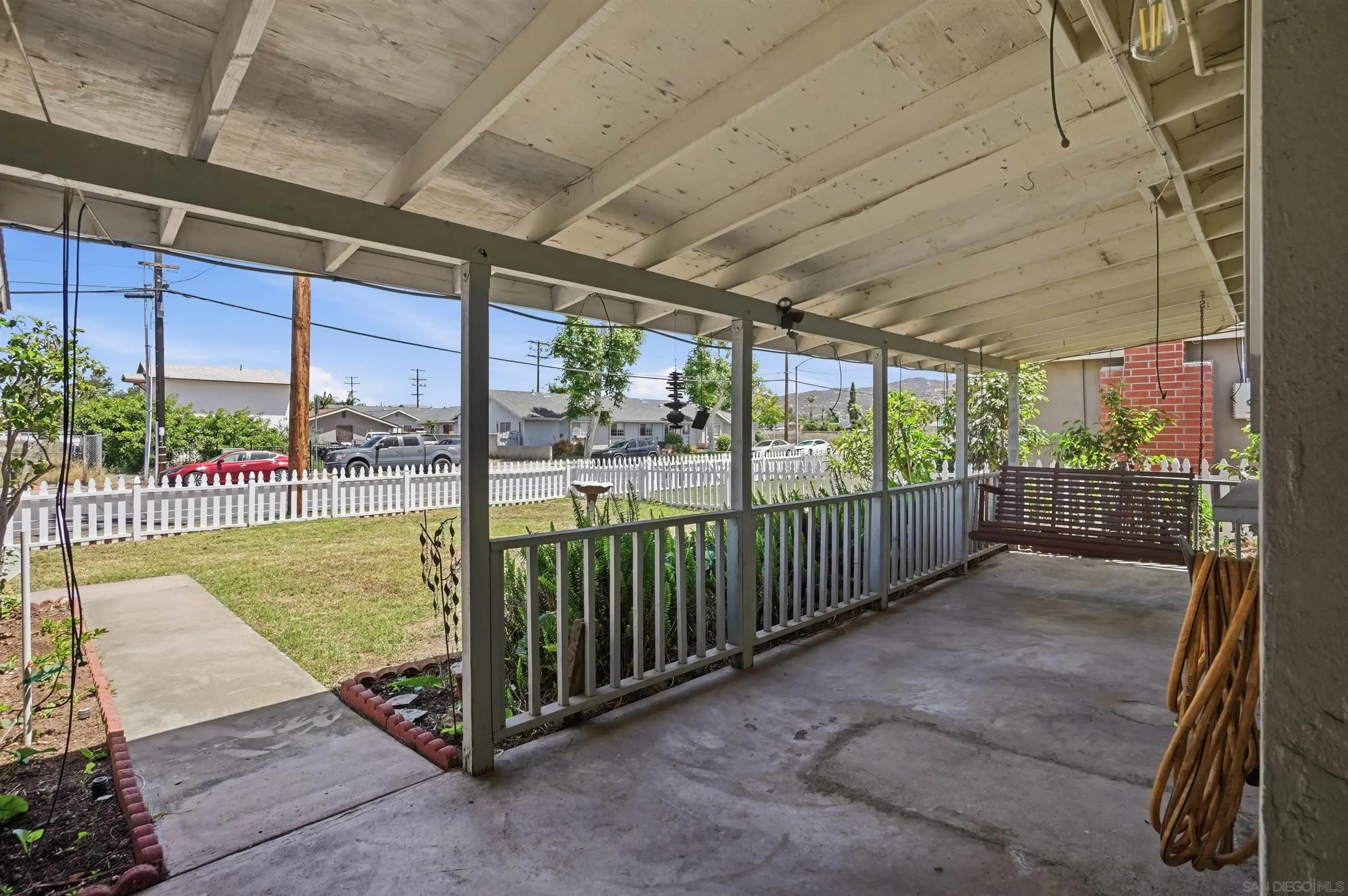 https://cdn.realtyfeed.com/cdn/127/260010166/814fce2d1b1286326df87dbaf5006078.webp