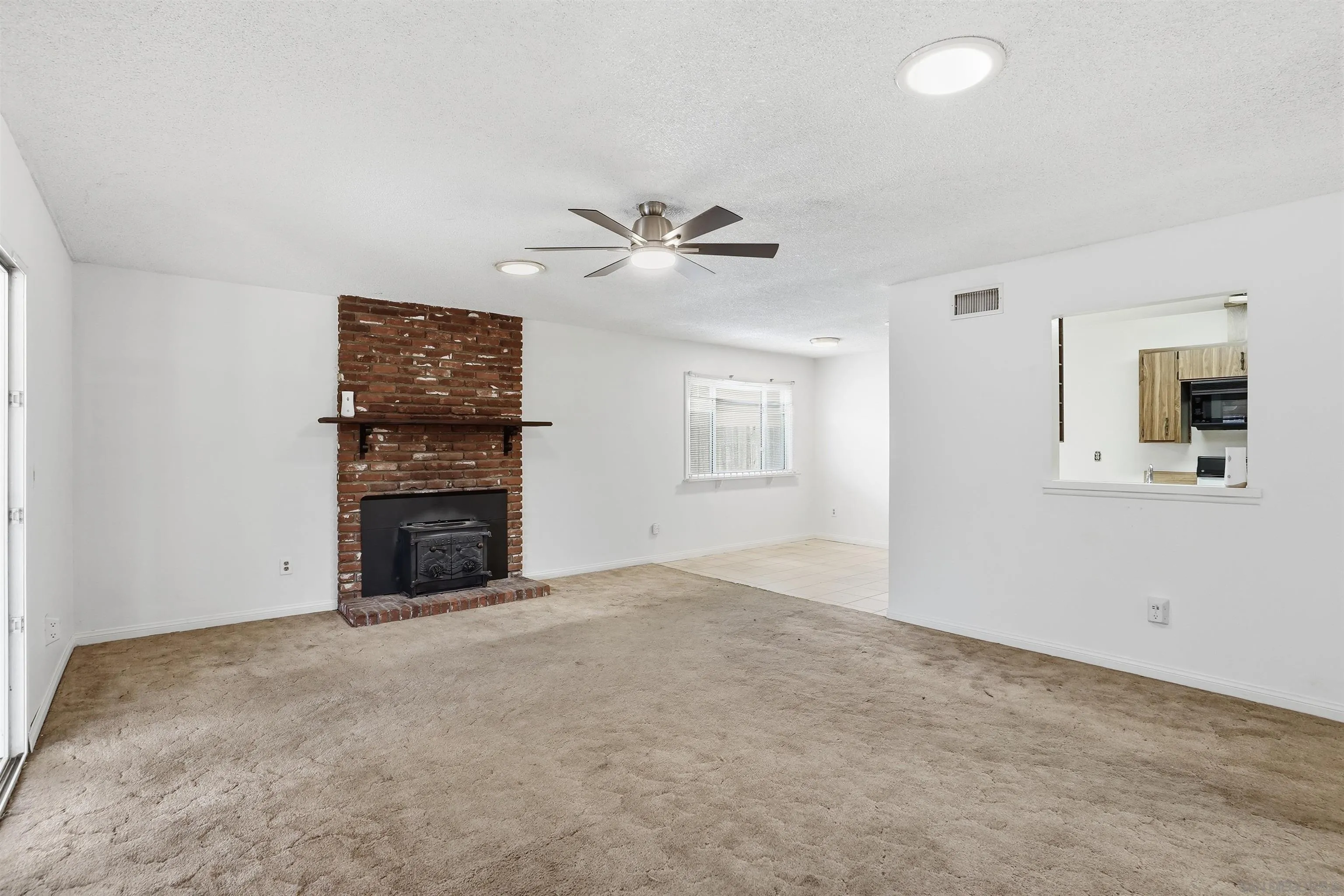 https://cdn.realtyfeed.com/cdn/127/260010166/8e4b47261aa858699d9738bf6ae4cc52.webp