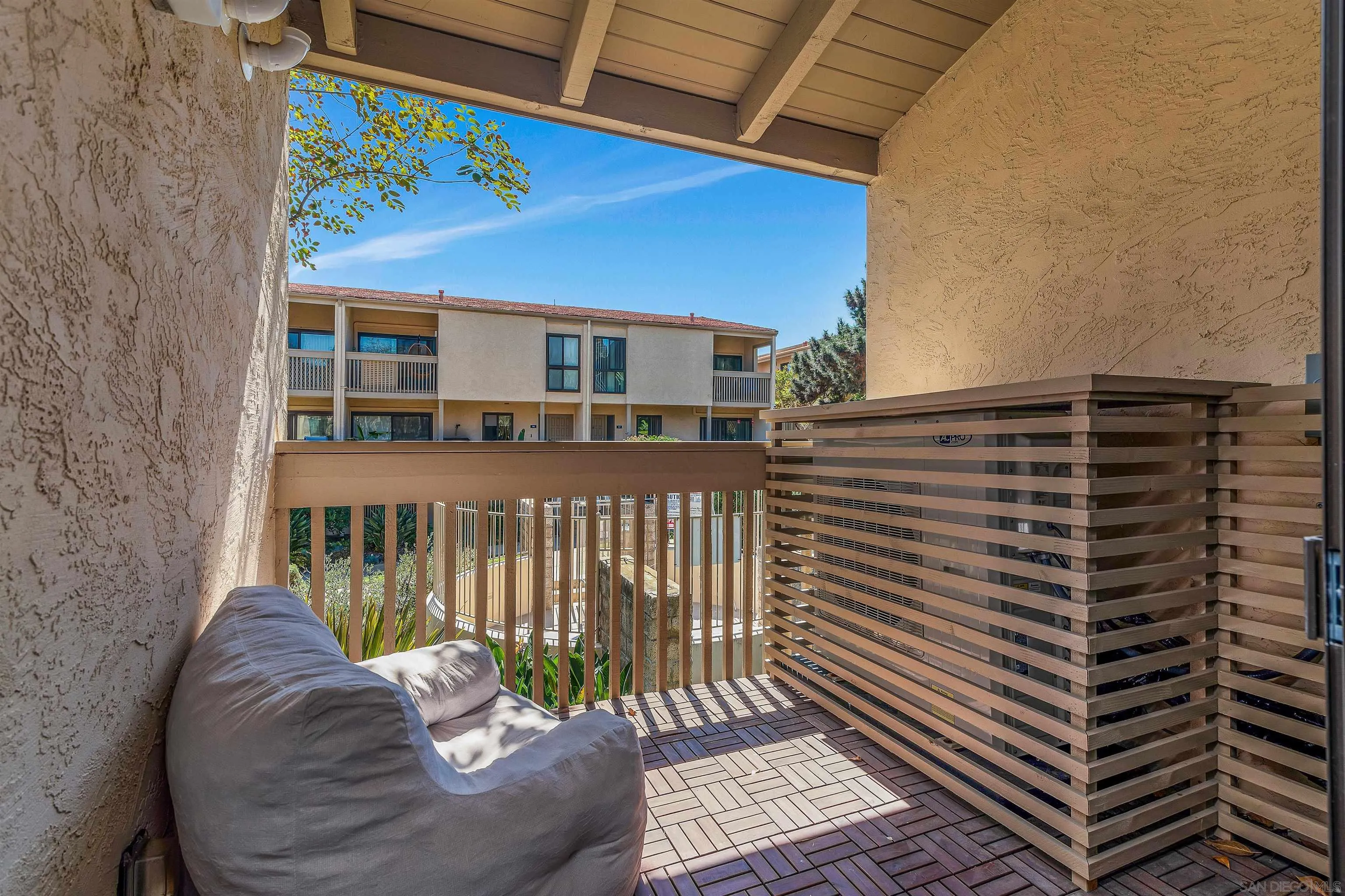https://cdn.realtyfeed.com/cdn/127/260010167/2cf0c37f5e48600b56832ef29406a082.webp