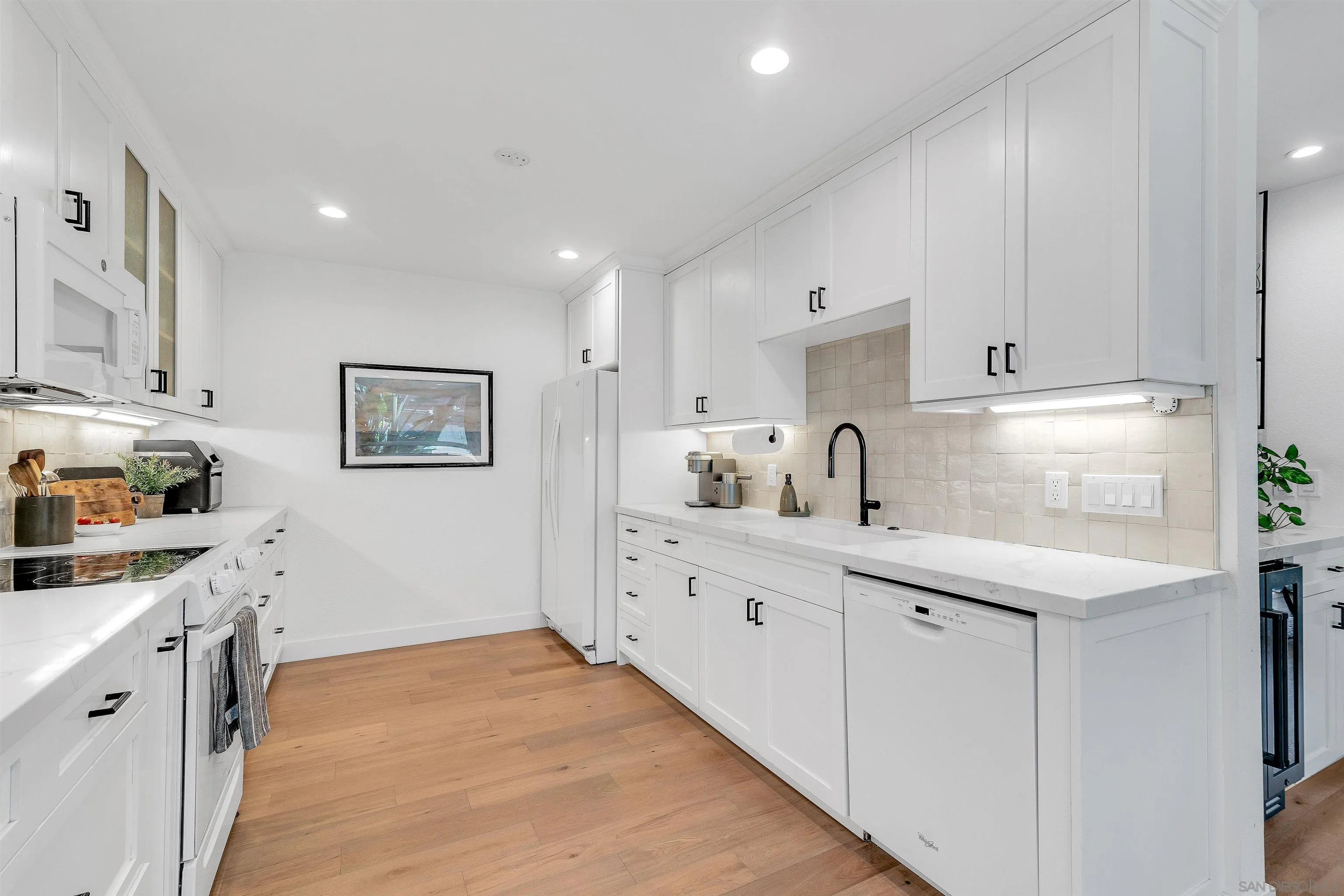 https://cdn.realtyfeed.com/cdn/127/260010167/2f0a6696348a48819a770bab6fcd6191.webp