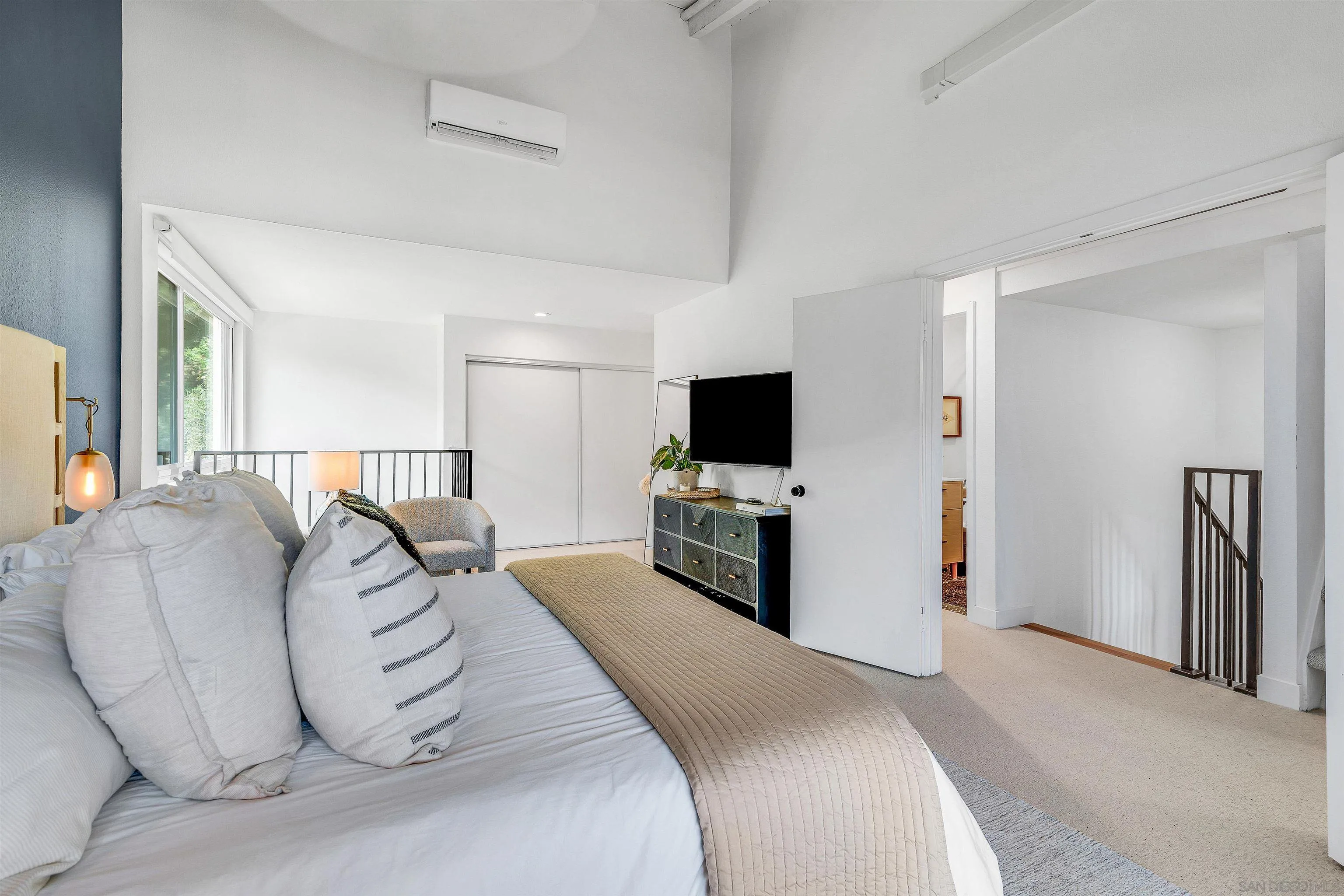 https://cdn.realtyfeed.com/cdn/127/260010167/34bf60292d66a6eeb8f7eed602b14890.webp