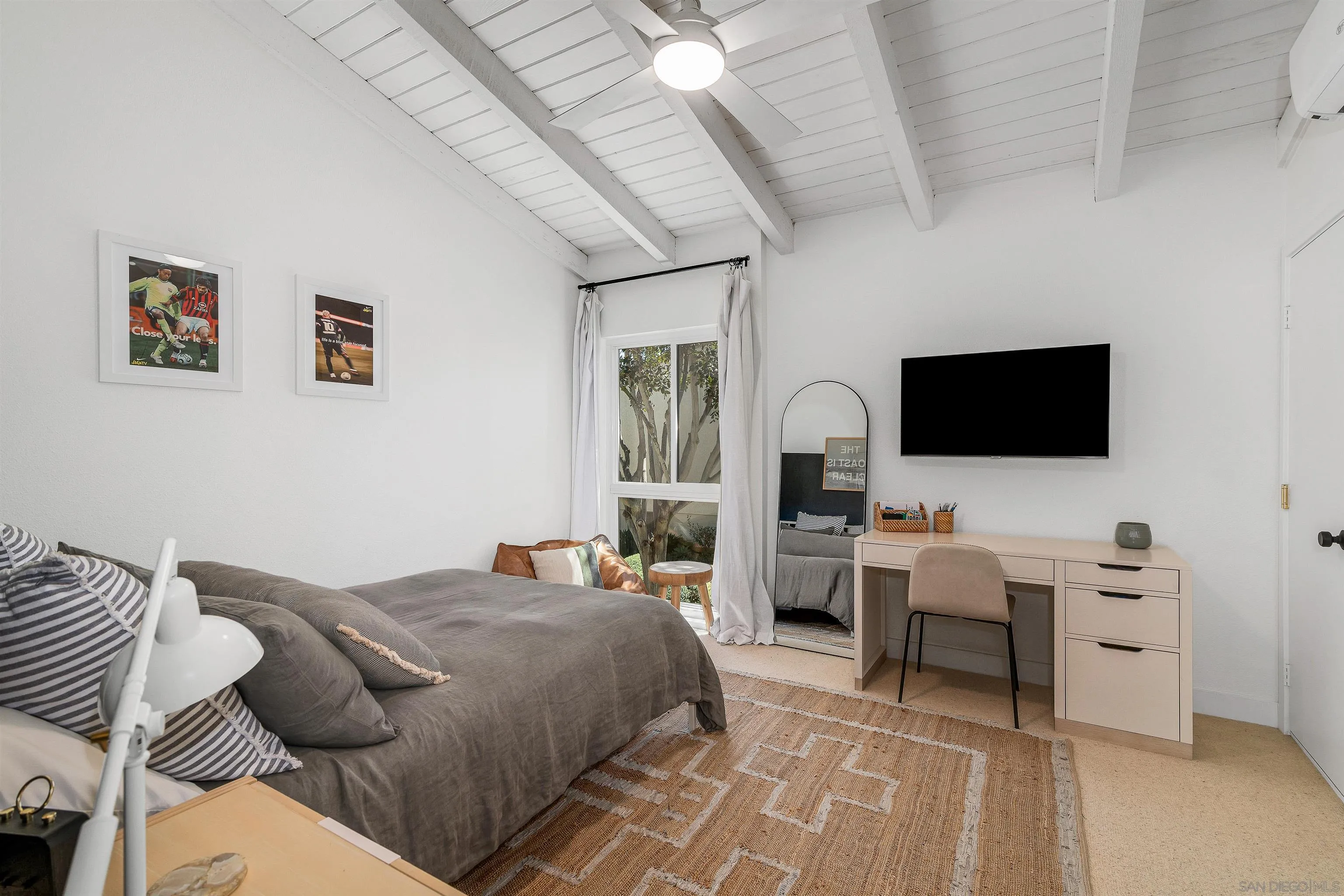 https://cdn.realtyfeed.com/cdn/127/260010167/ea5c93a83b51d20cb9f3bae4ed510400.webp