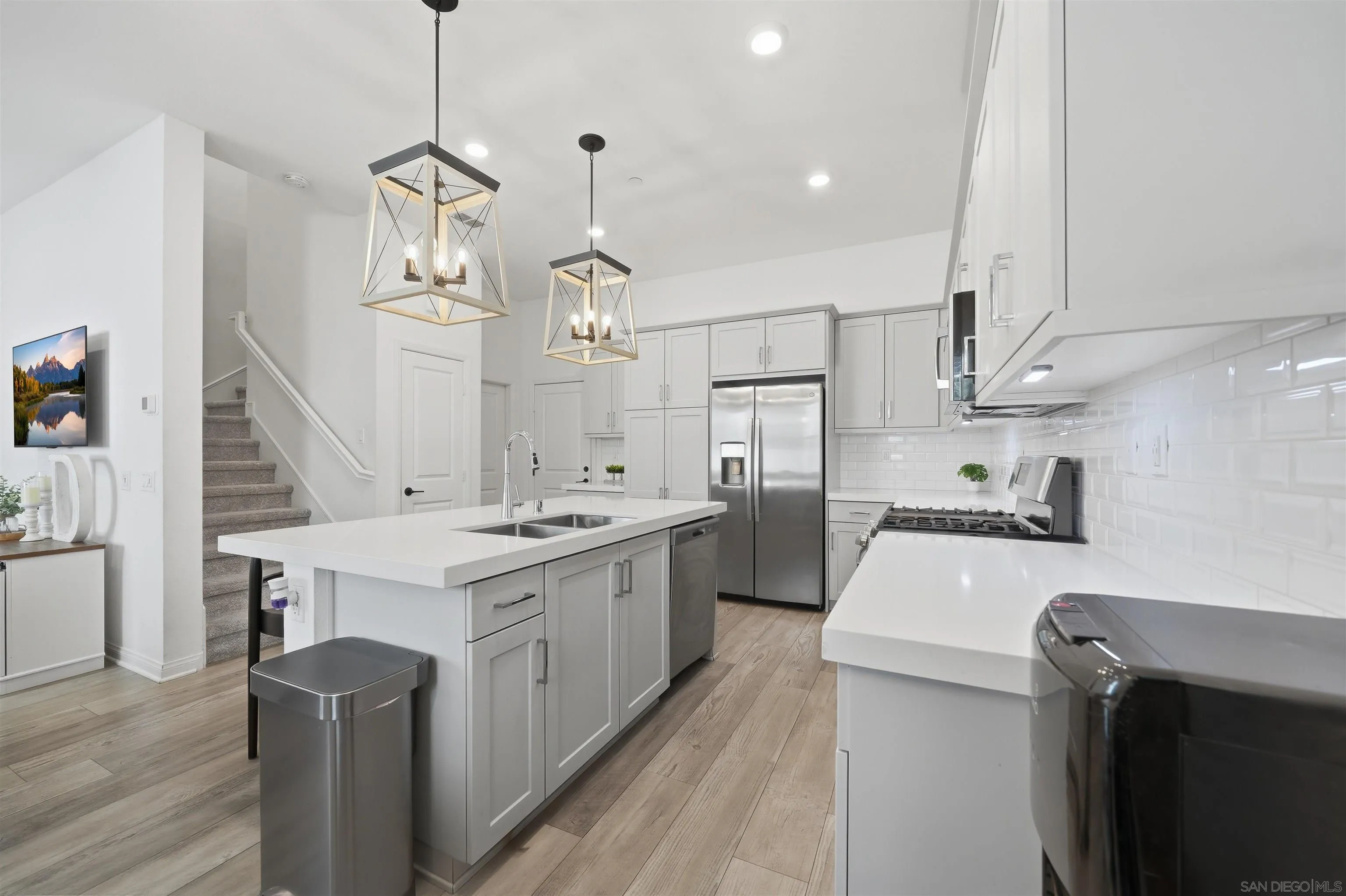 Photo #8: 260010169 Listing: Photo #8