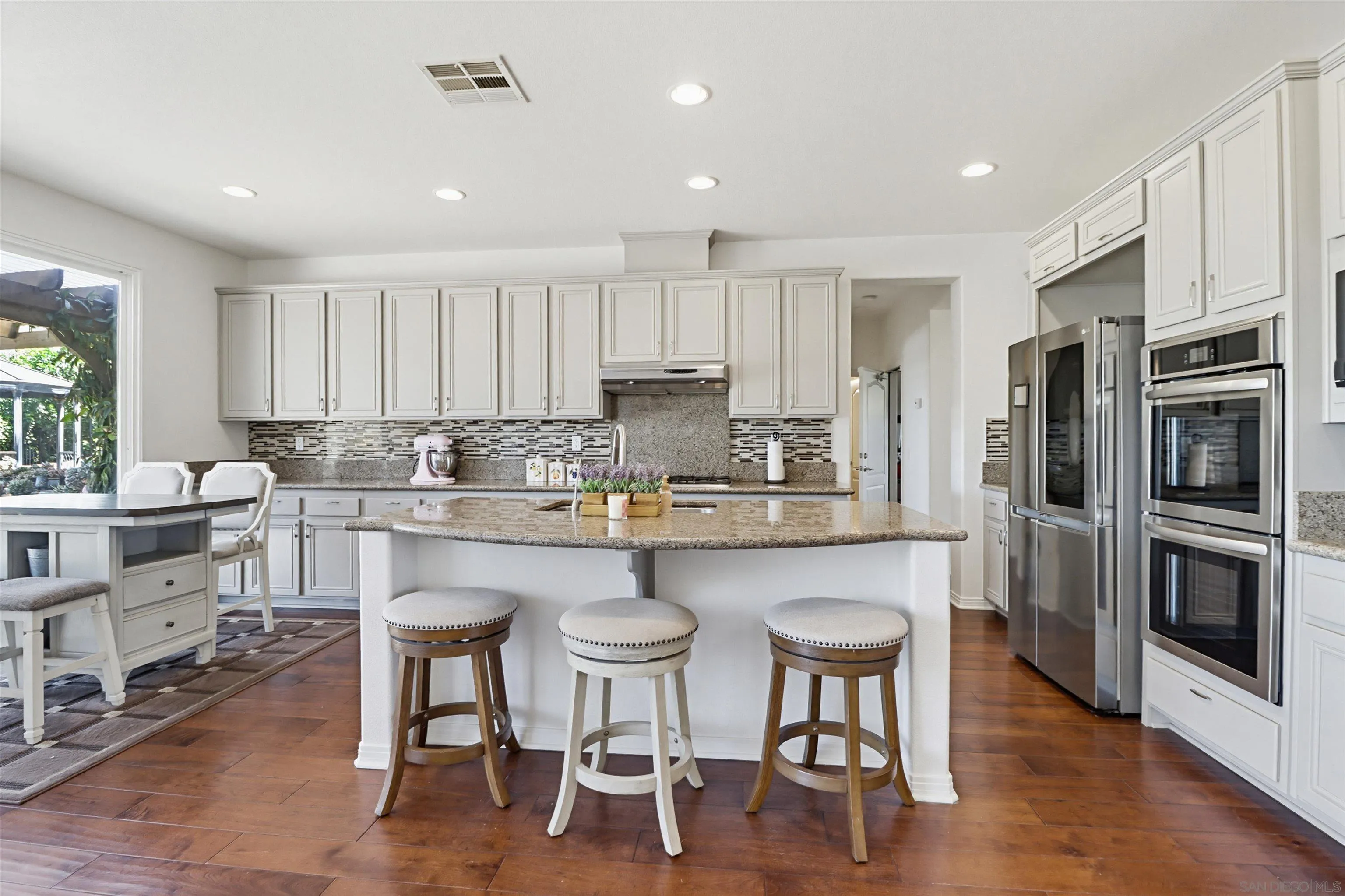 https://cdn.realtyfeed.com/cdn/127/260010170/2b808e839d526cb84ee8e53f8628df5c.webp