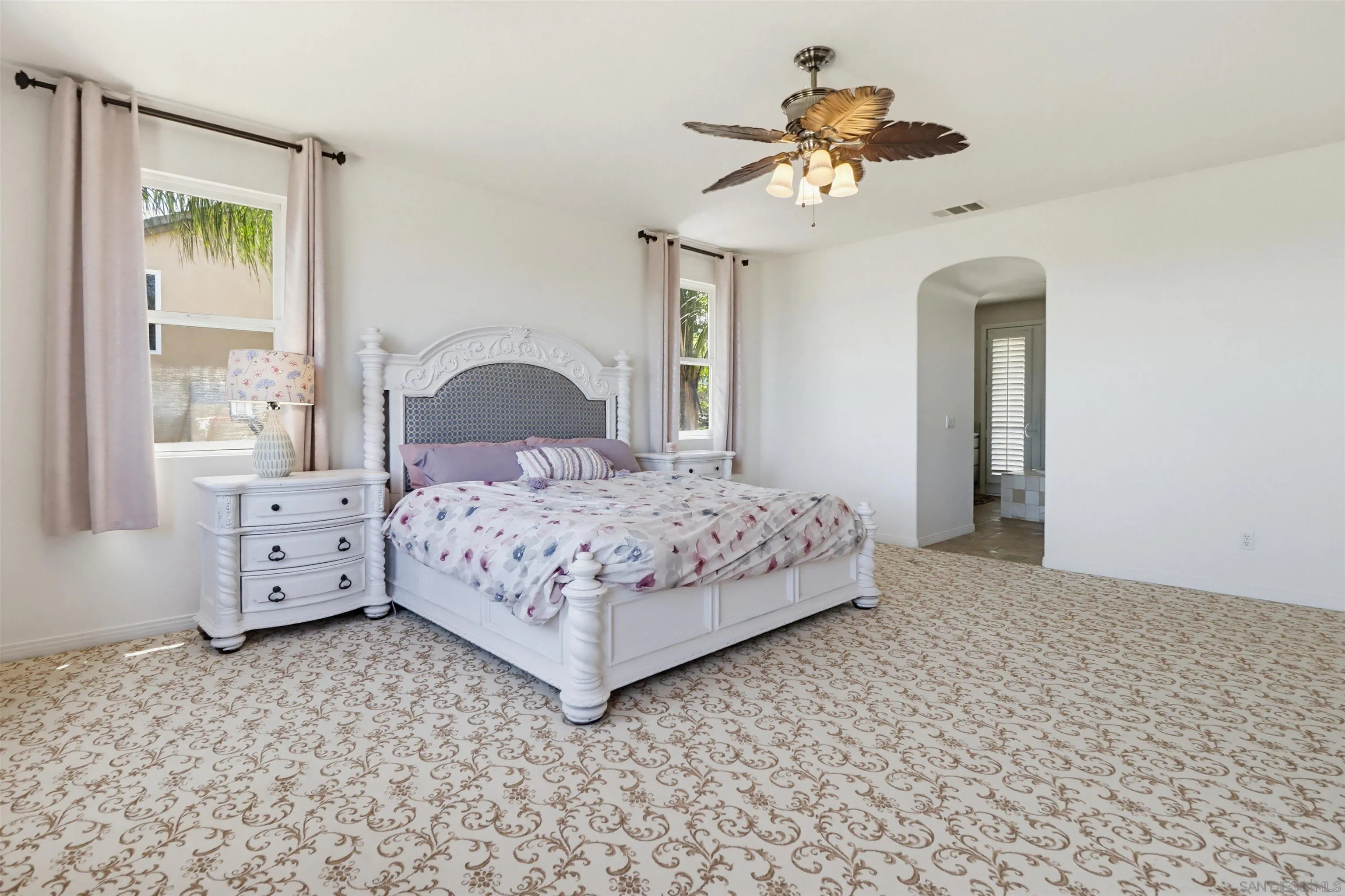 https://cdn.realtyfeed.com/cdn/127/260010170/381b5d4779ae3165782b6bf730008e17.webp