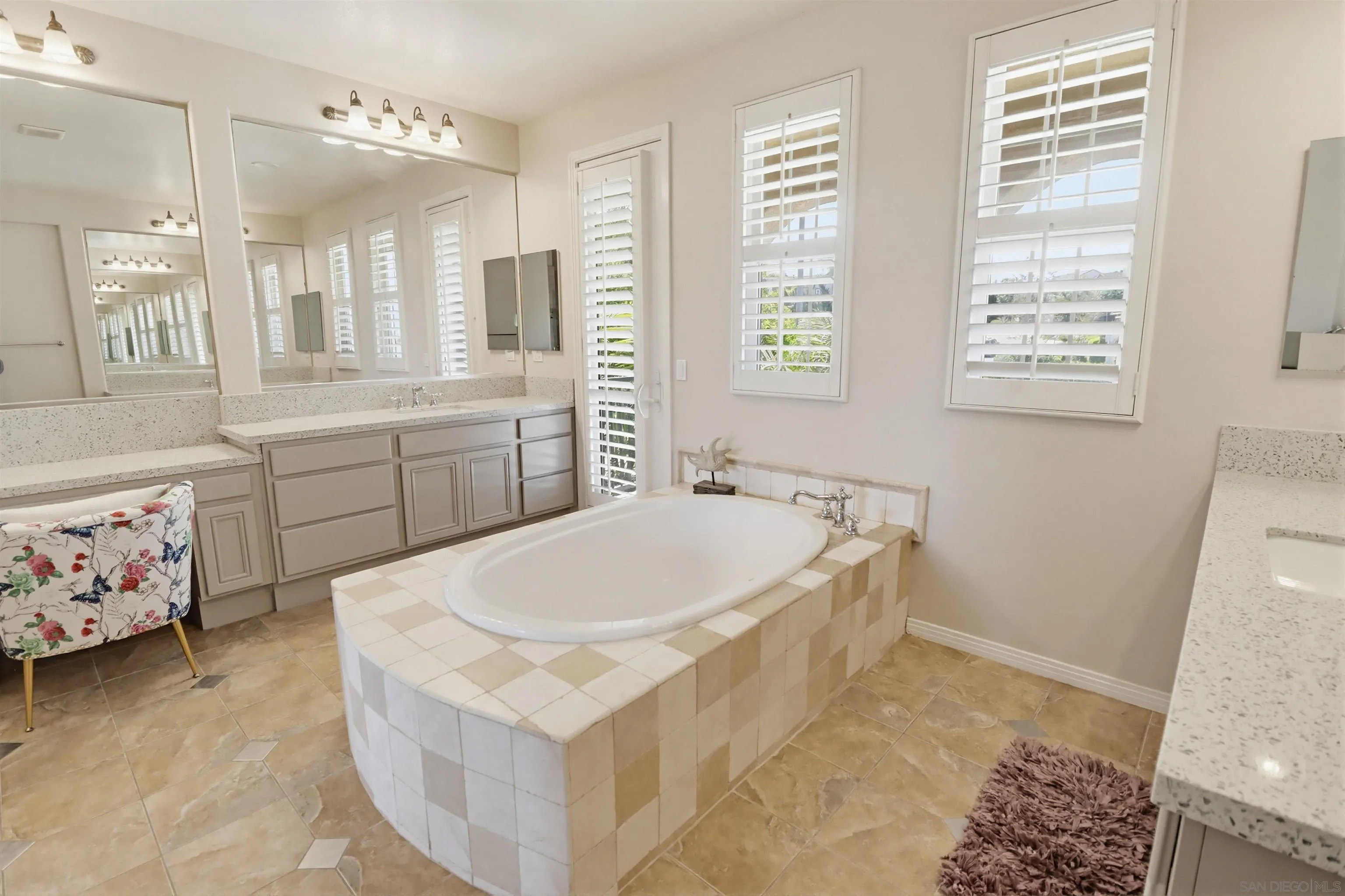 https://cdn.realtyfeed.com/cdn/127/260010170/740499ffd5155caf14b44b3653543e5f.webp