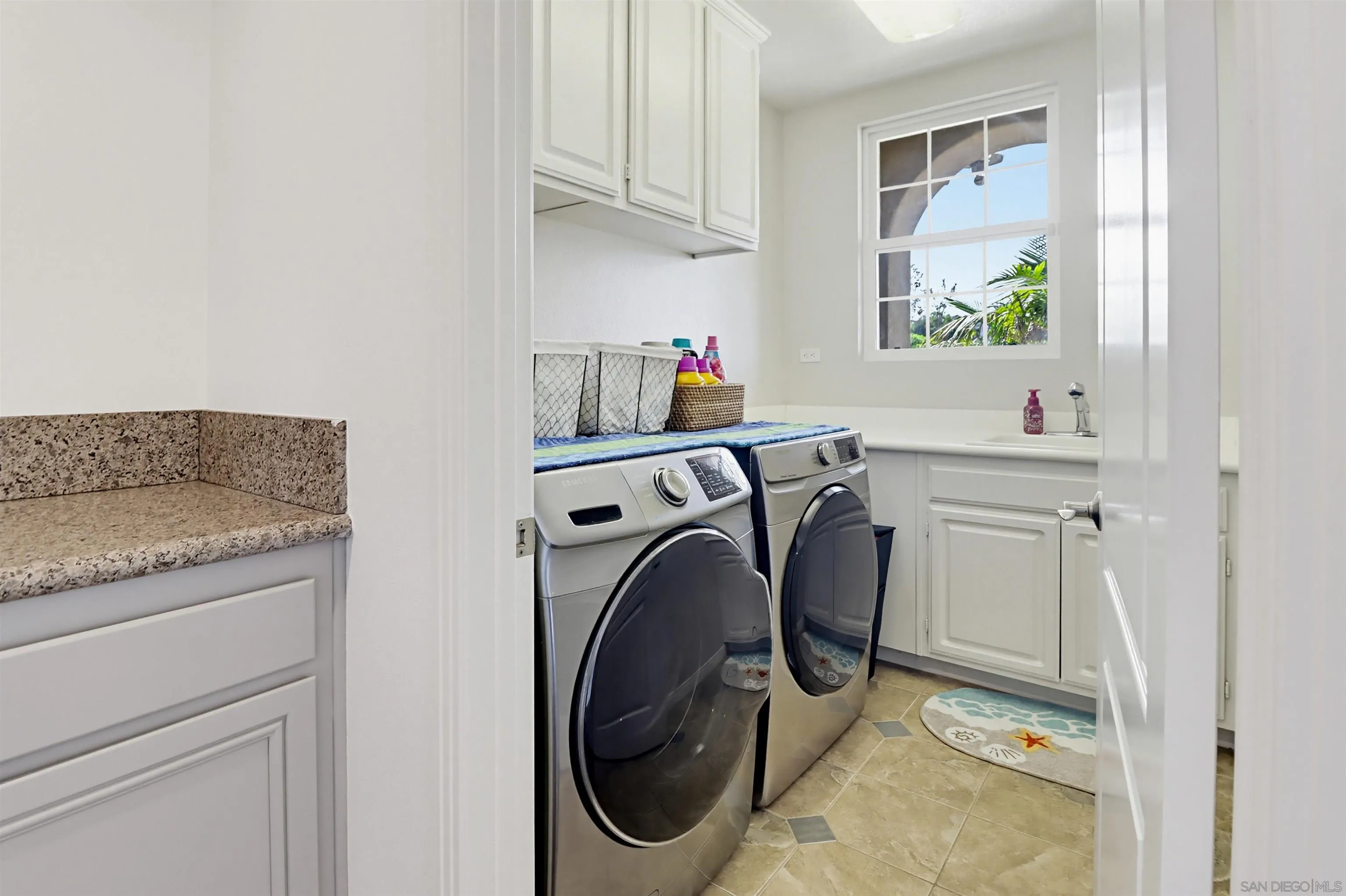 https://cdn.realtyfeed.com/cdn/127/260010170/8ed24afa166eb1b211dc767365d04999.webp