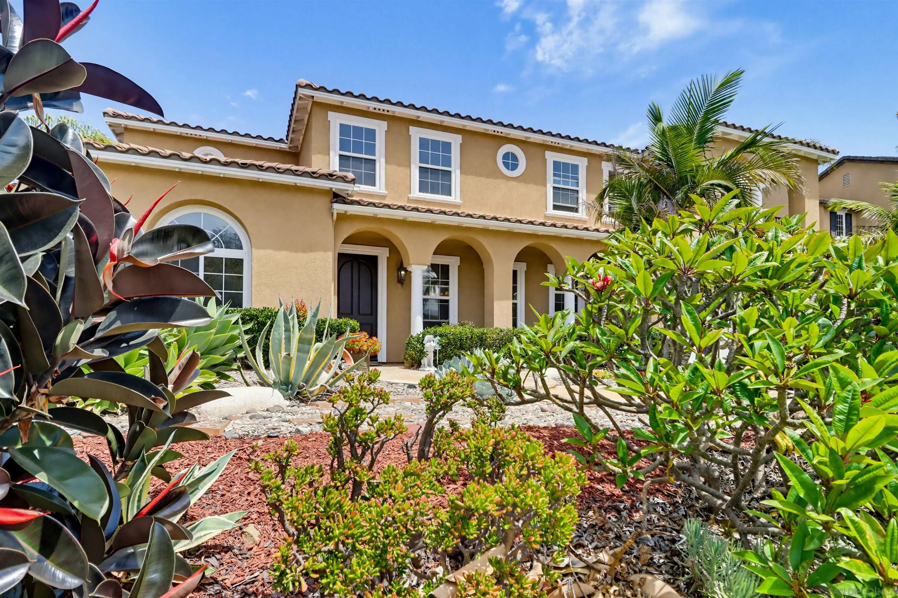 https://cdn.realtyfeed.com/cdn/127/260010170/c7c56d019e9bed0ef8ccf7af3e8069b2.webp