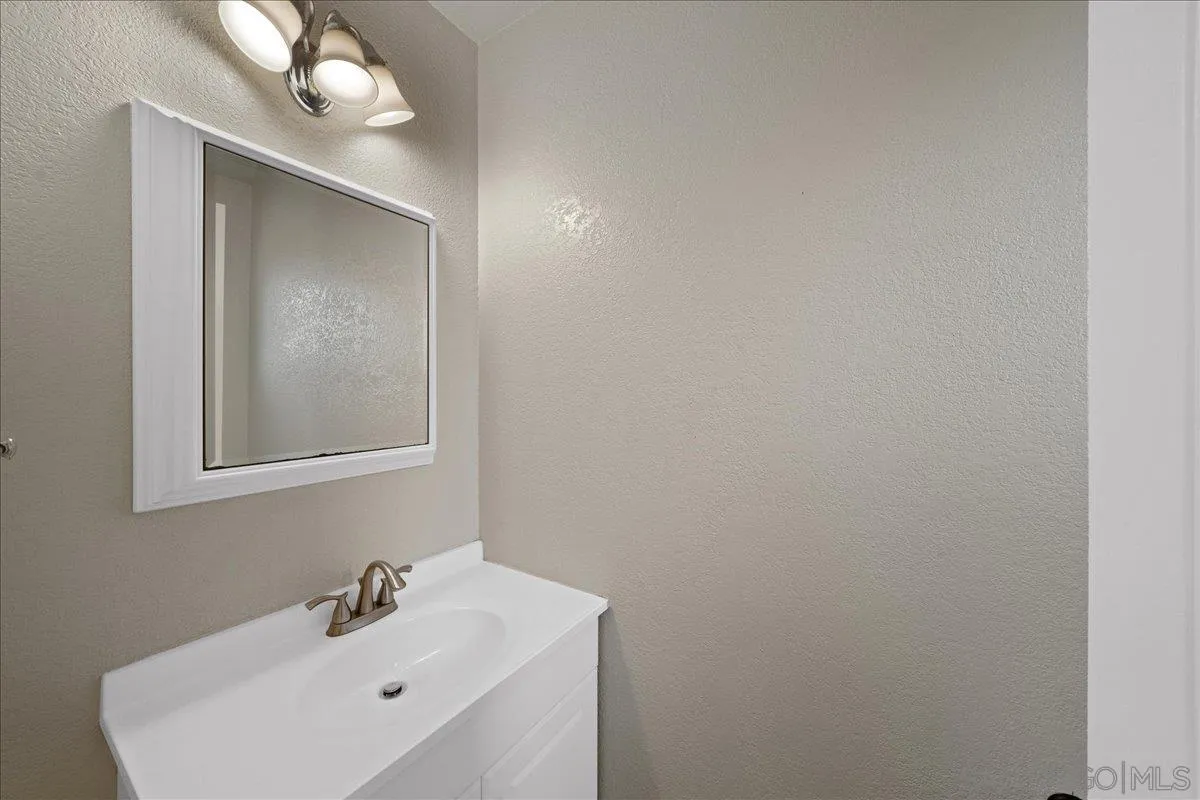 https://cdn.realtyfeed.com/cdn/127/260010173/1945e4e08d8950ac0149f2b6f4d7a7d9.webp