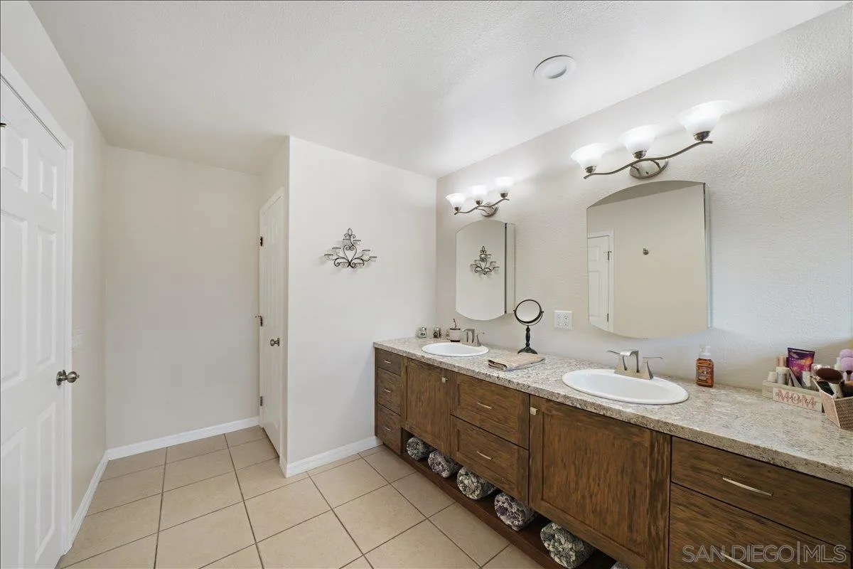 https://cdn.realtyfeed.com/cdn/127/260010173/3479819668dcebba742252f243d2e5db.webp