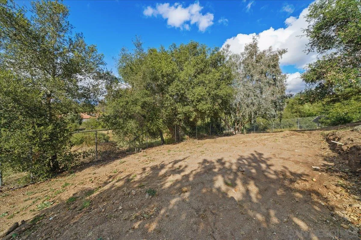 https://cdn.realtyfeed.com/cdn/127/260010173/d9a61ac845b1ef0a88533bd3aa2c24fa.webp