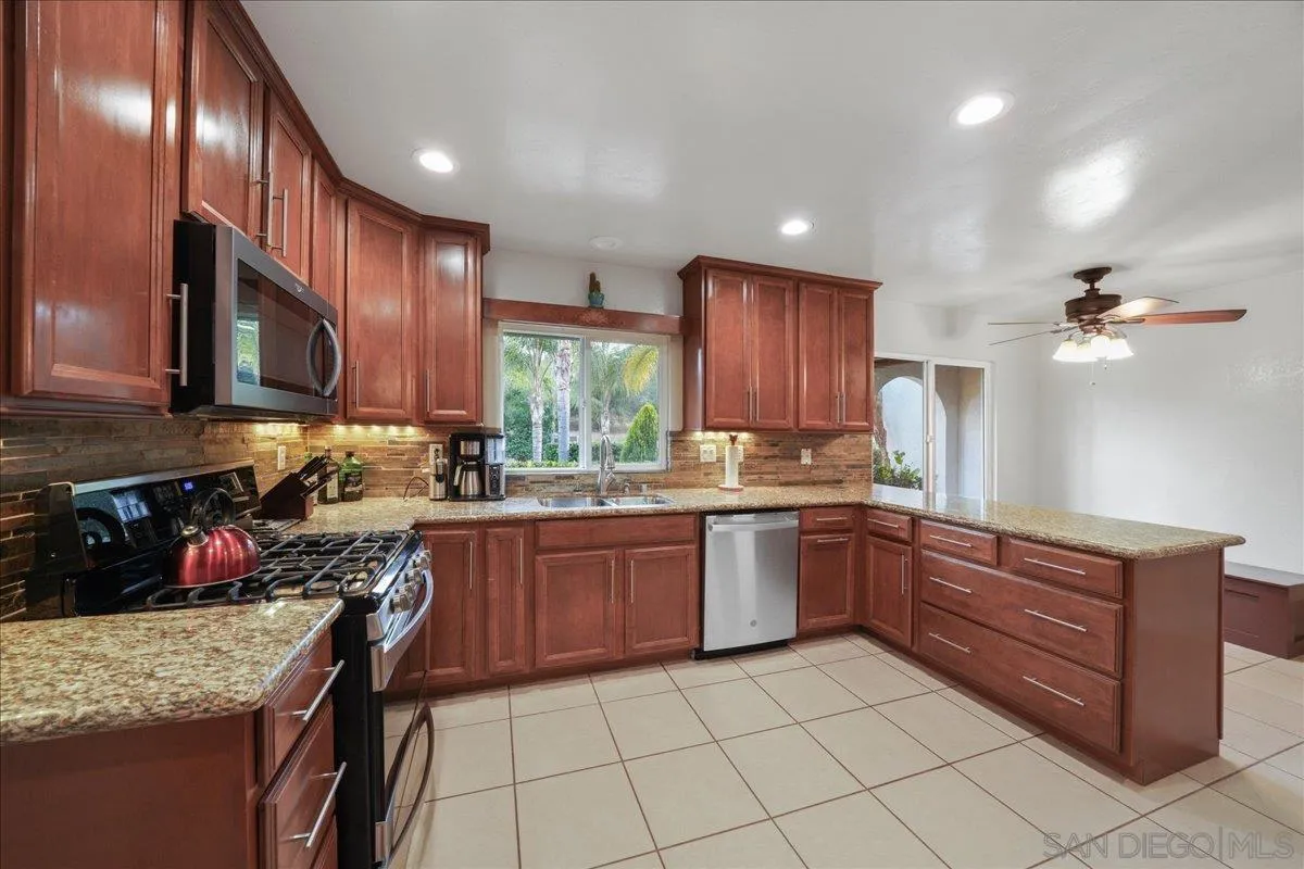 https://cdn.realtyfeed.com/cdn/127/260010173/dd46eb9023d772df63bd2909dc913dce.webp