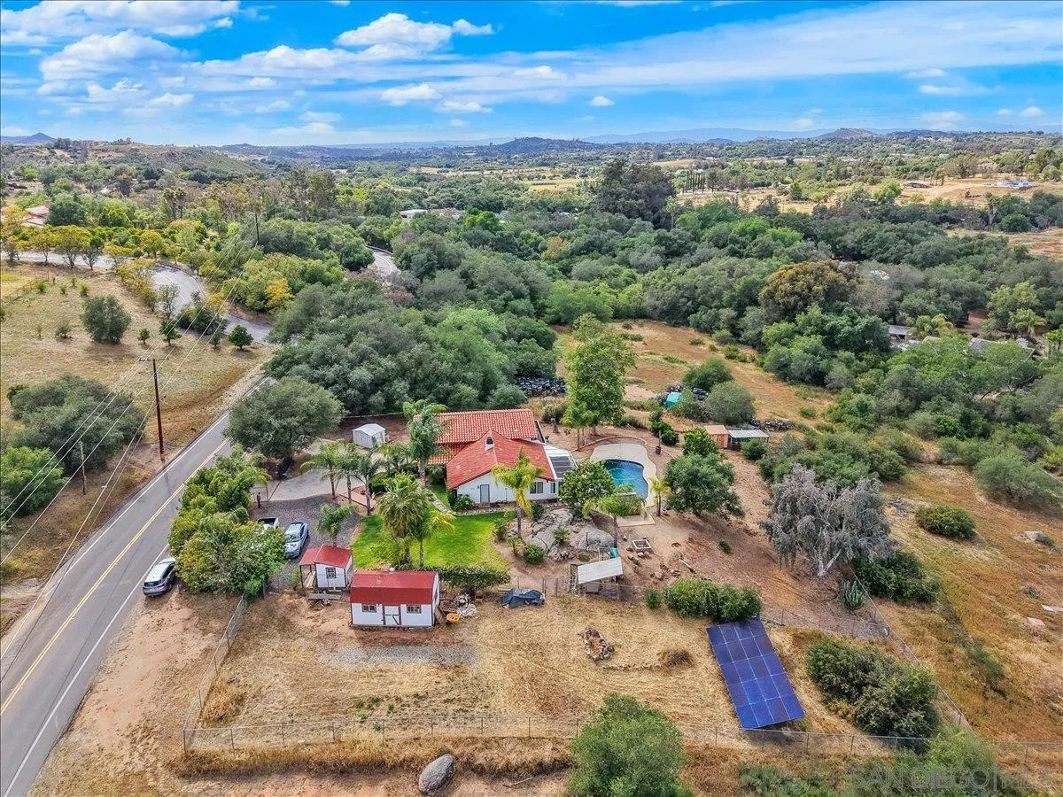 https://cdn.realtyfeed.com/cdn/127/260010173/ff672efc909a186ec16dbb5634259972.webp