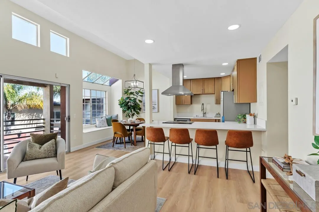 Photo #2: 260010175 Listing: Photo #2