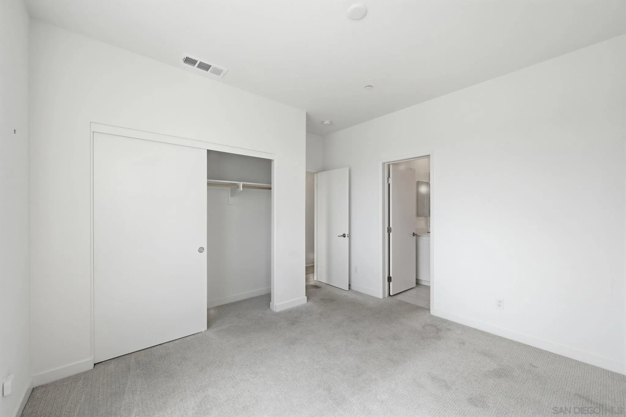 Photo #25: 260010176 Listing: Photo #25