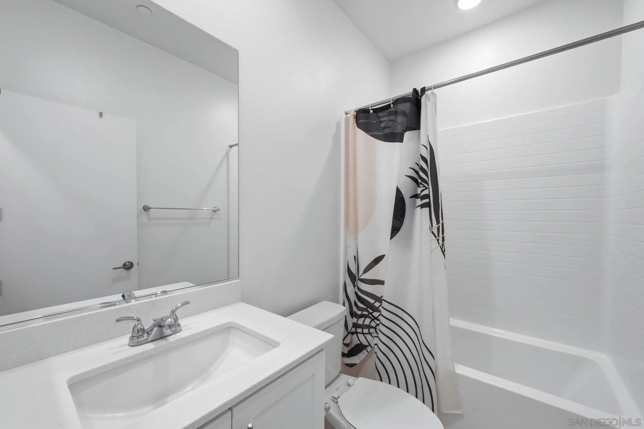 Photo #35: 260010176 Listing: Photo #35