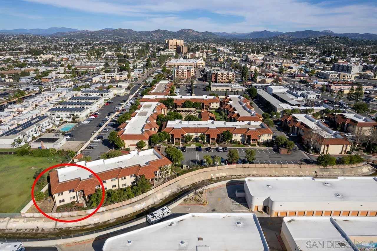 https://cdn.realtyfeed.com/cdn/127/260010178/37610d8089cc8123623abe1f2fb24b1b.webp
