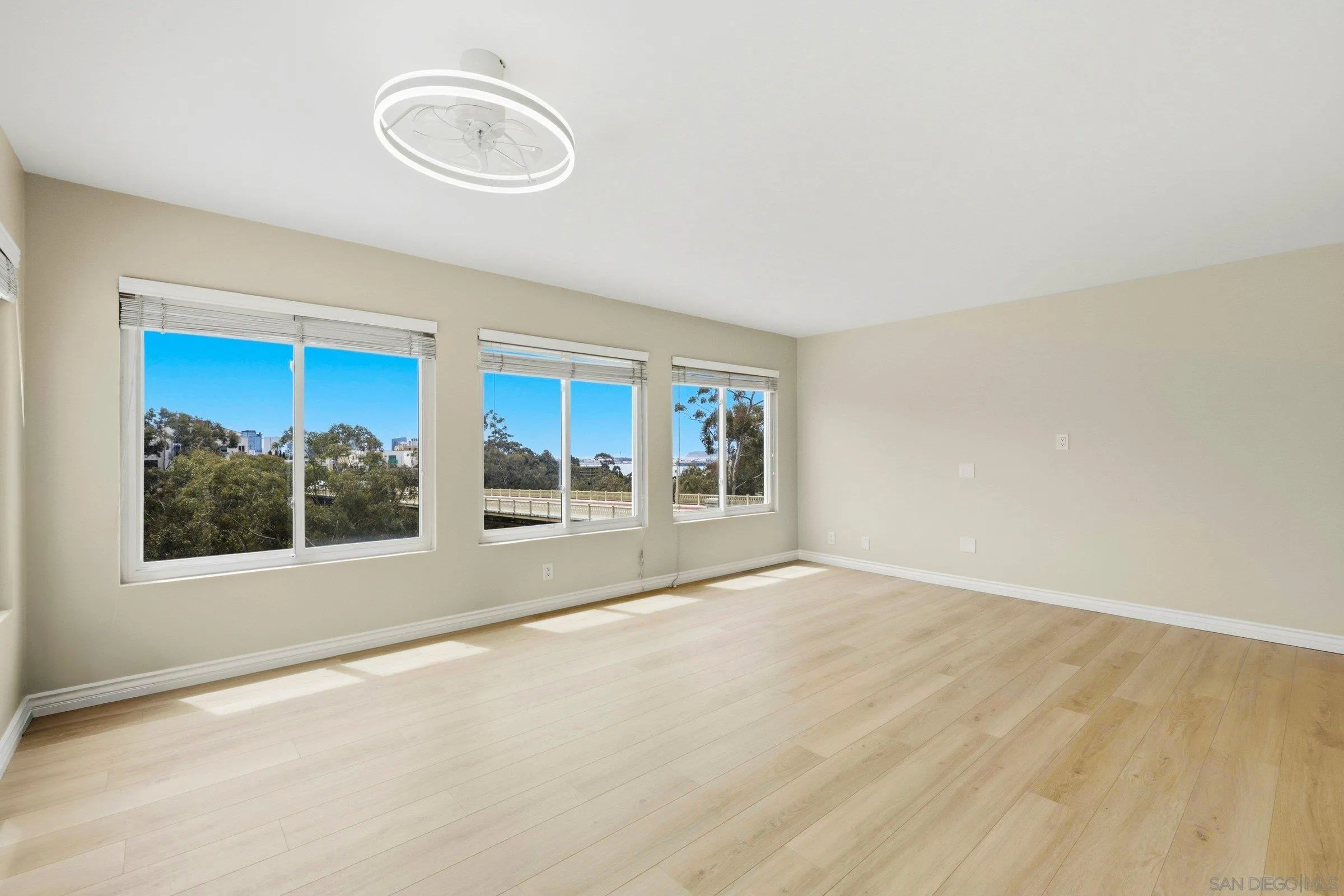 Photo #5: 260010180 Listing: Photo #5