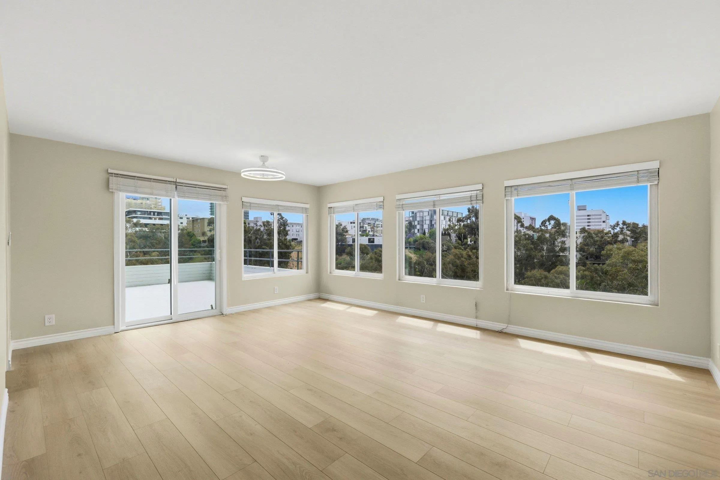 Photo #2: 260010180 Listing: Photo #2