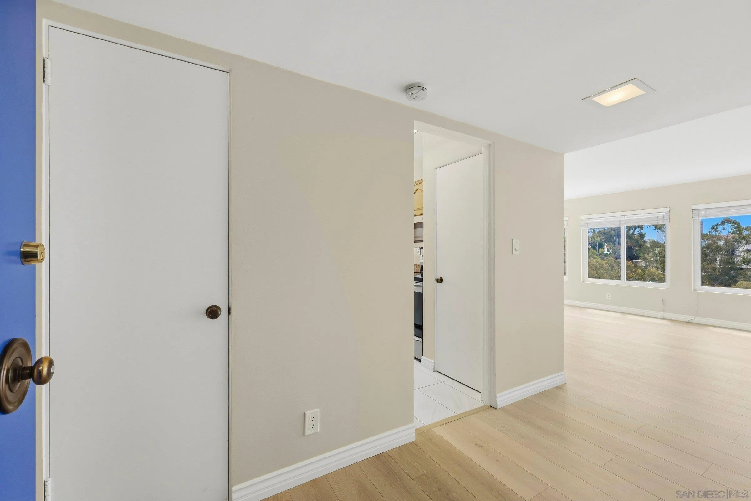 Photo #6: 260010180 Listing: Photo #6
