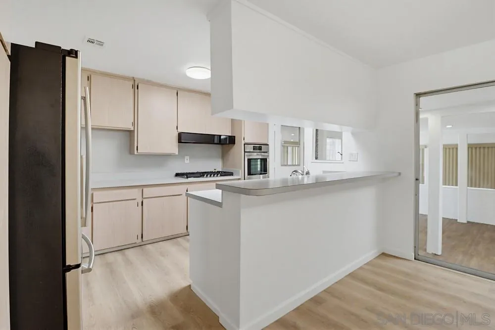 https://cdn.realtyfeed.com/cdn/127/260010182/6080903bfdafa7c2821c48399a29617b.webp